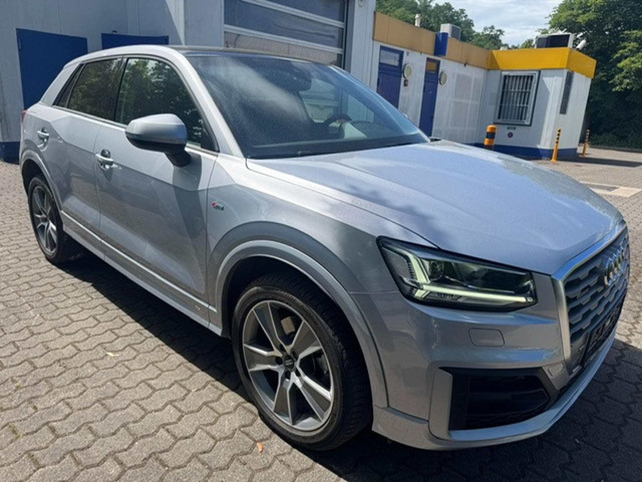 Audi Q2 AUDI Q2 40 TFSI QUATTRO S-LINE LEDER NAVI KAMERA LED PANORAM (2019) - Photo 2