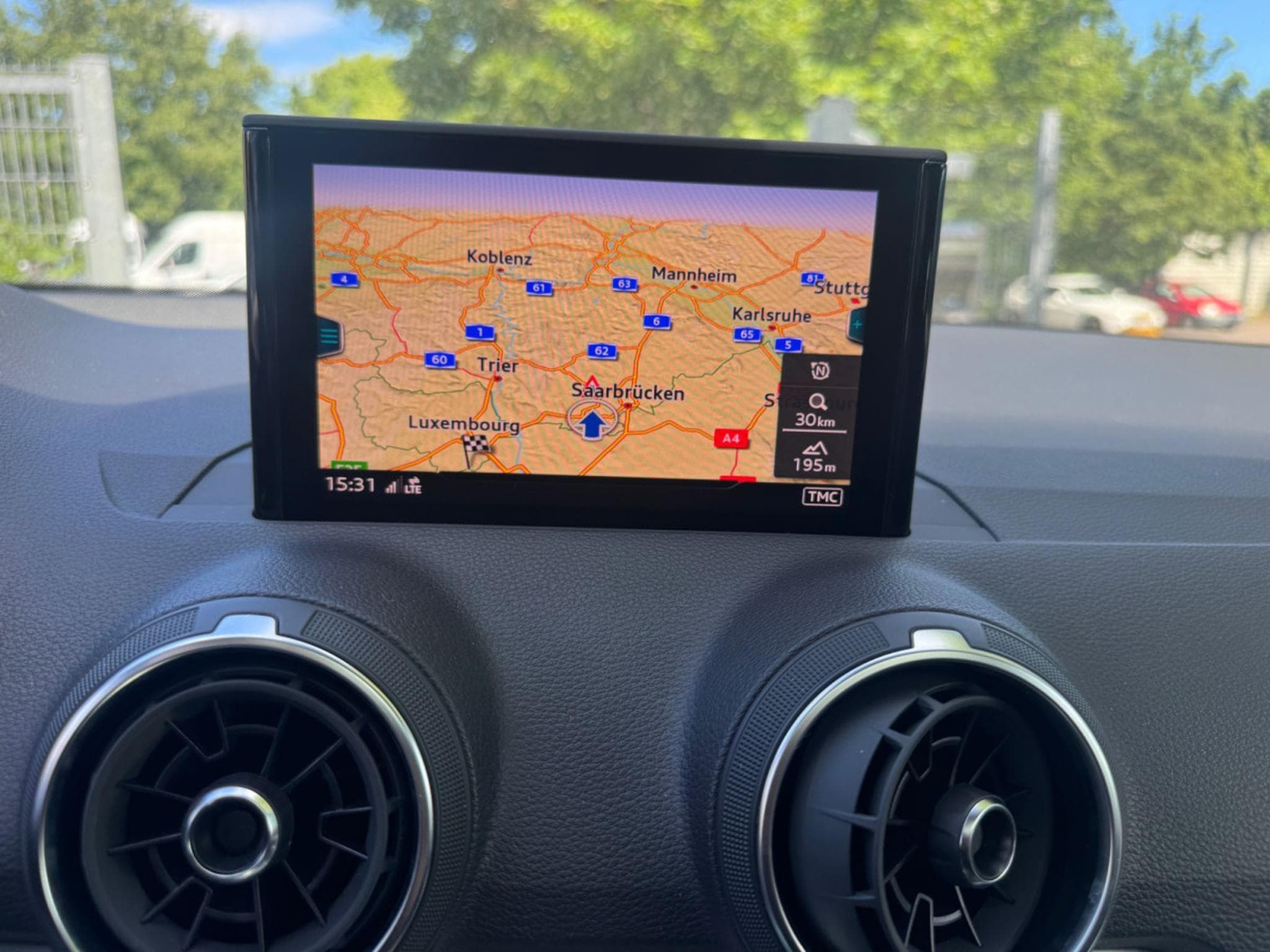 Audi Q2 AUDI Q2 40 TFSI QUATTRO S-LINE LEDER NAVI KAMERA LED PANORAM (2019) - Photo 12