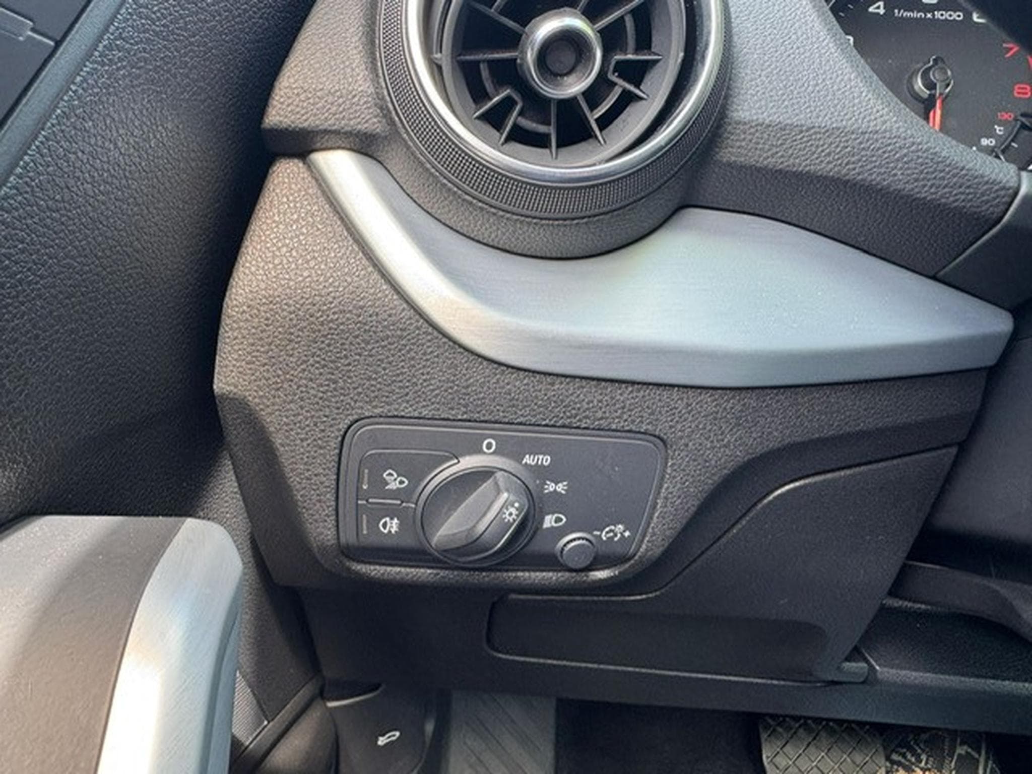 Audi Q2 AUDI Q2 40 TFSI QUATTRO S-LINE LEDER NAVI KAMERA LED PANORAM (2019) - Photo 16
