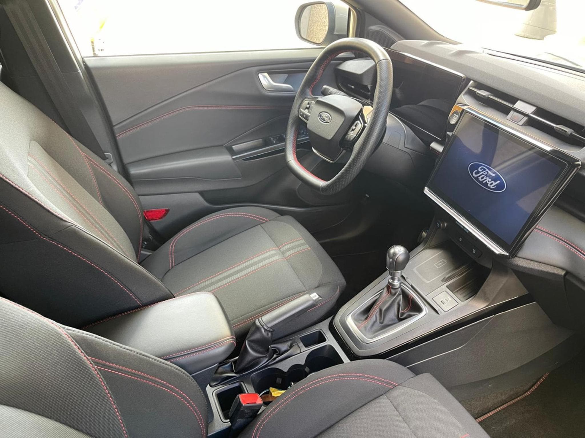 Ford Puma St-Line 1.0 Ecoboost 125cv M6 (2025) - Photo 6