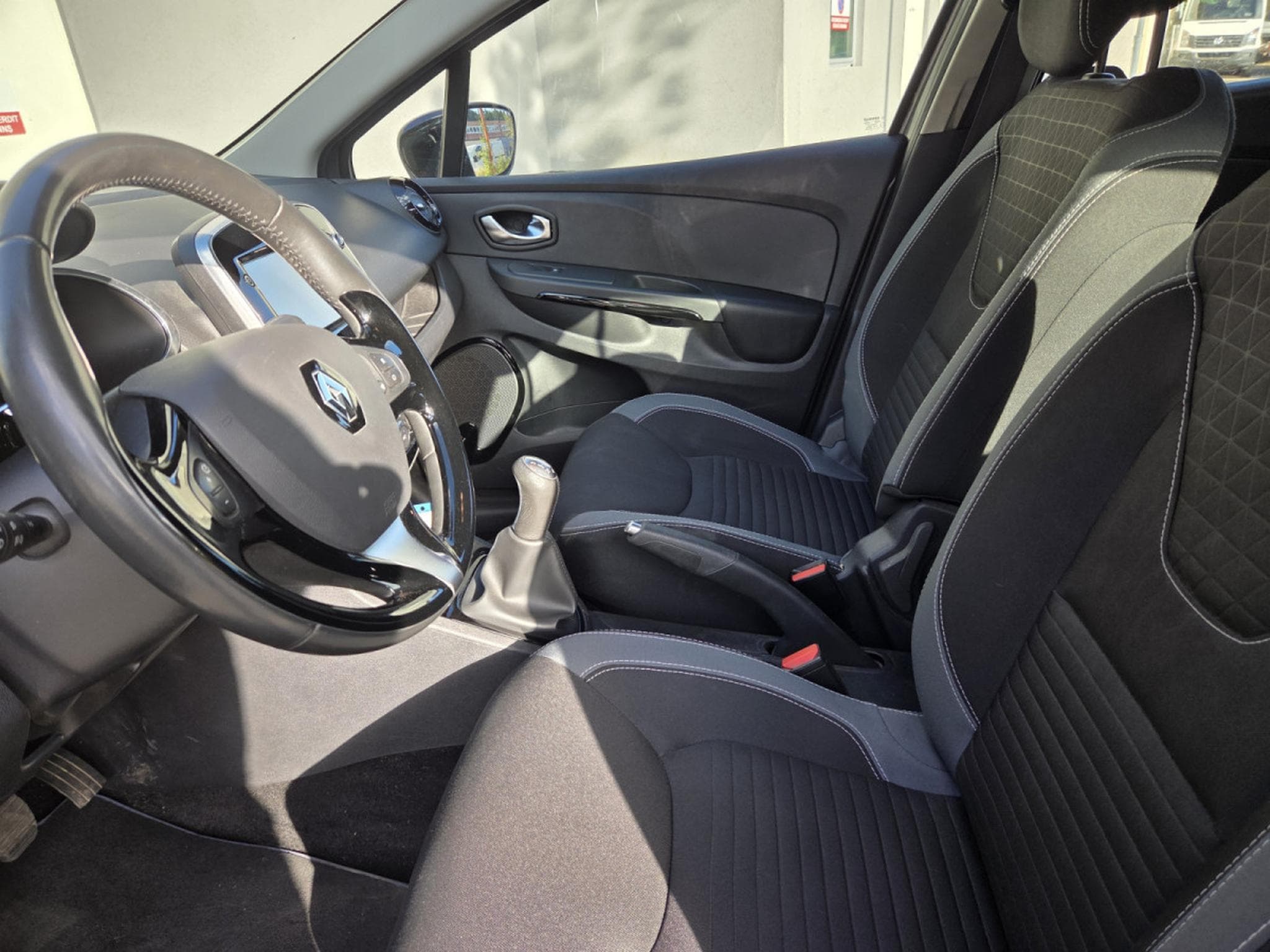 Renault Clio Estate 90 CV Garantie 12 Mois (2016) - Foto 11