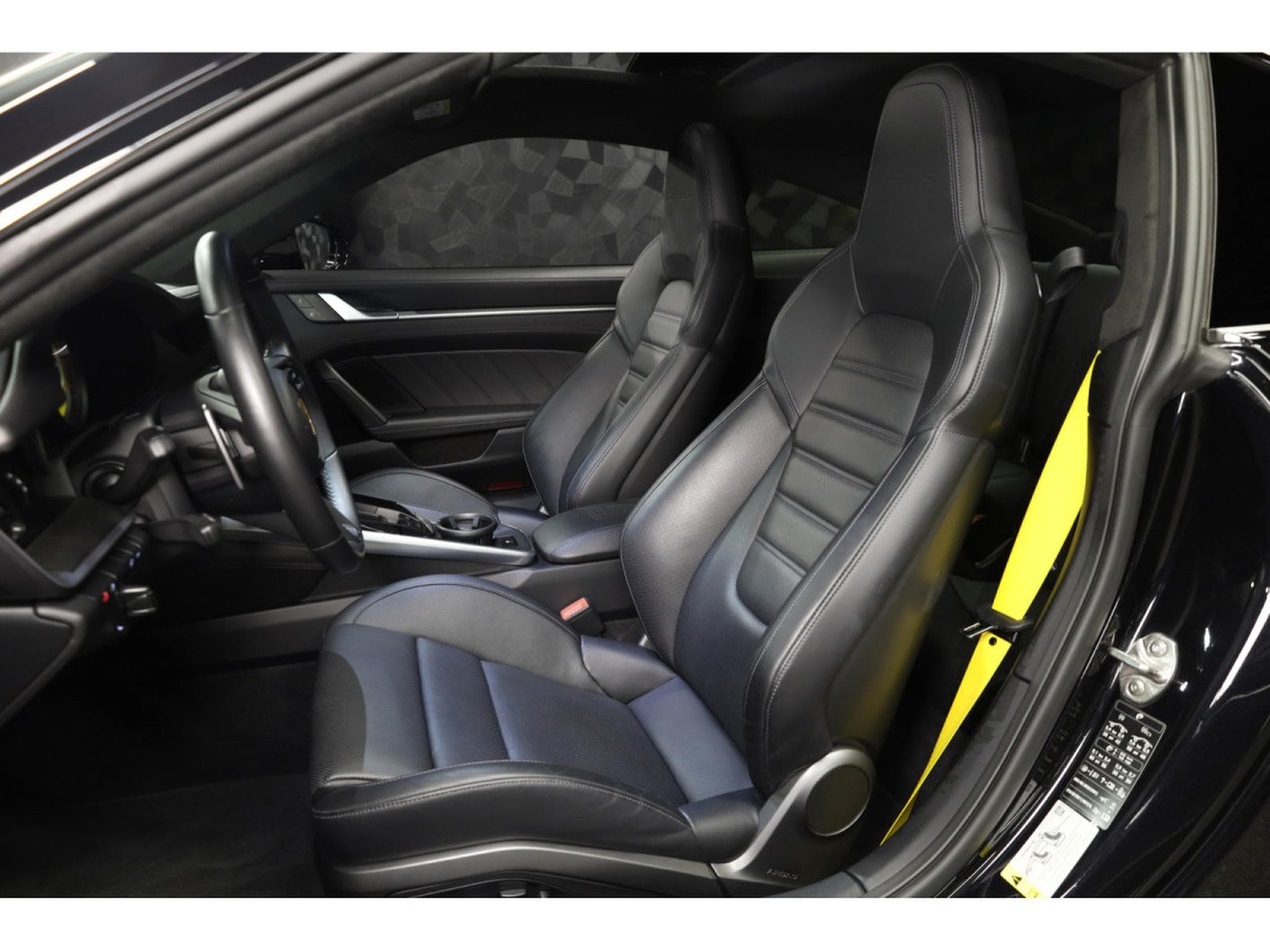 Porsche 911 992.1 Turbo S Coupé PDK - Aérokit (2021) - Photo 4