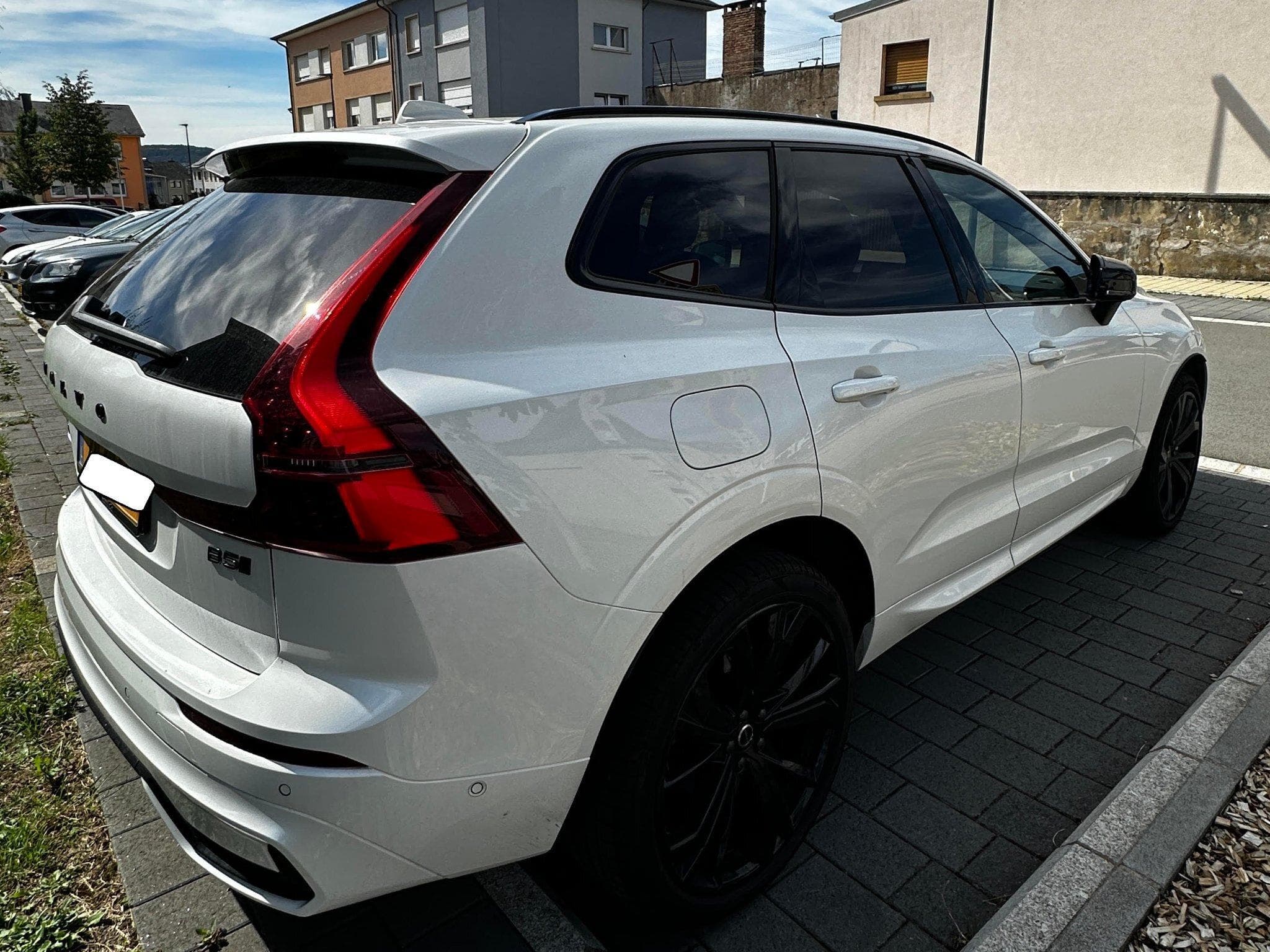 Volvo XC60 Facelift Black Edition plus B5 (2026) - Foto 4