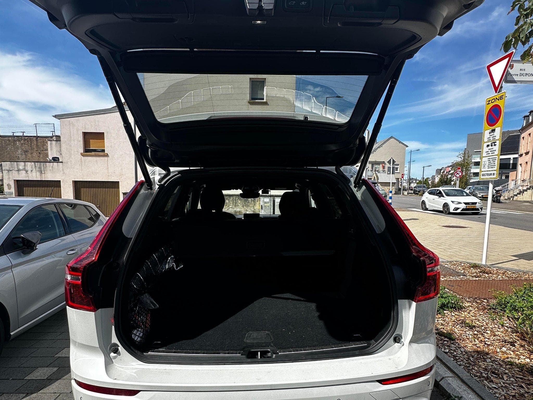 Volvo XC60 Facelift Black Edition plus B5 (2026) - Foto 5