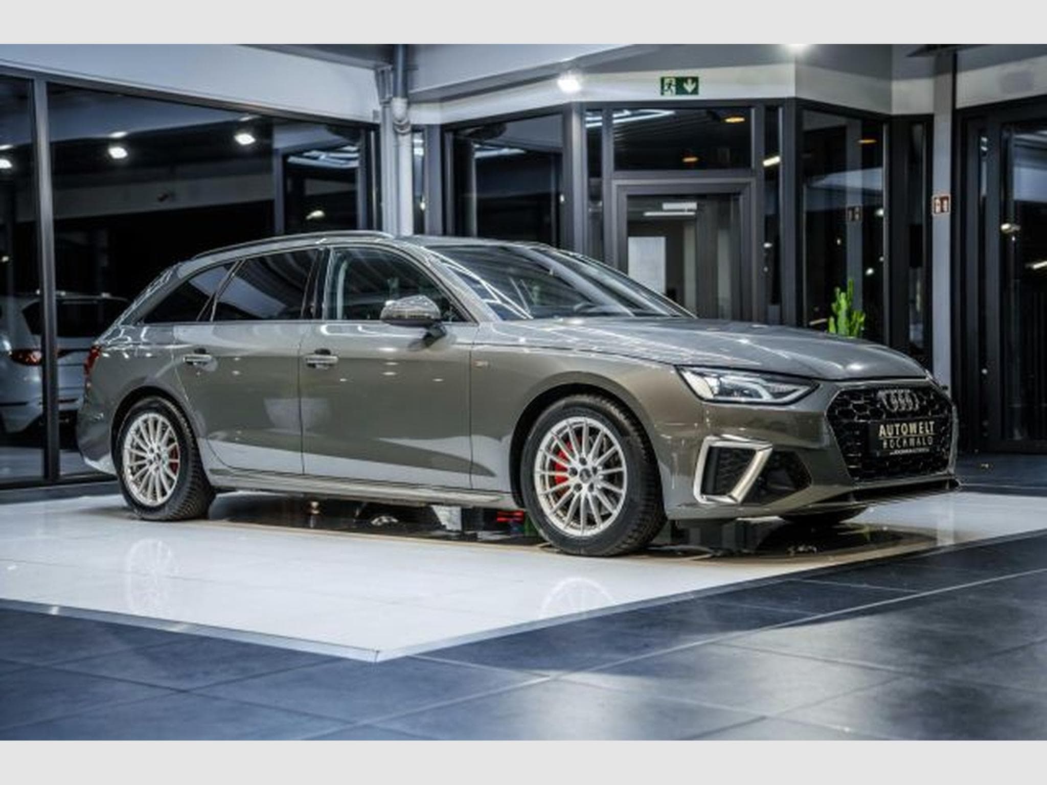 Audi A4 A4 Avant 40 TDI S-tronic S-Line NAVI LED B&amp;O AHK (2023) - Foto 6