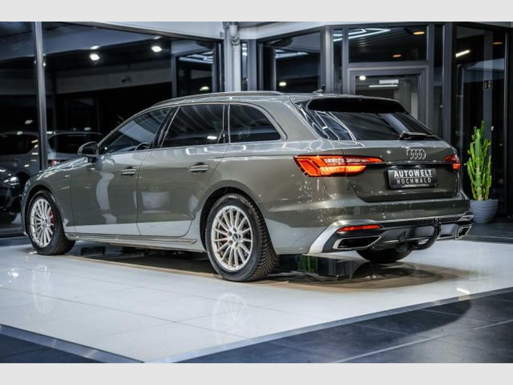 Audi A4 A4 Avant 40 TDI S-tronic S-Line NAVI LED B&amp;O AHK (2023) - Foto 14