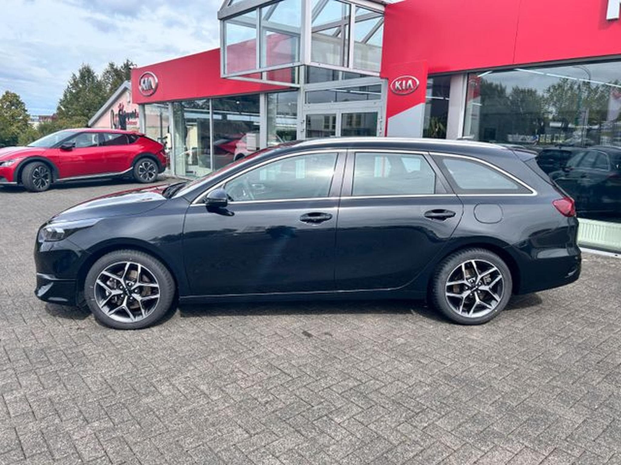 Kia Ceed Ceed SW 1.5 T-GDI DCT Spirit JBL Navi Kamera SHZ (2025) - Photo 4