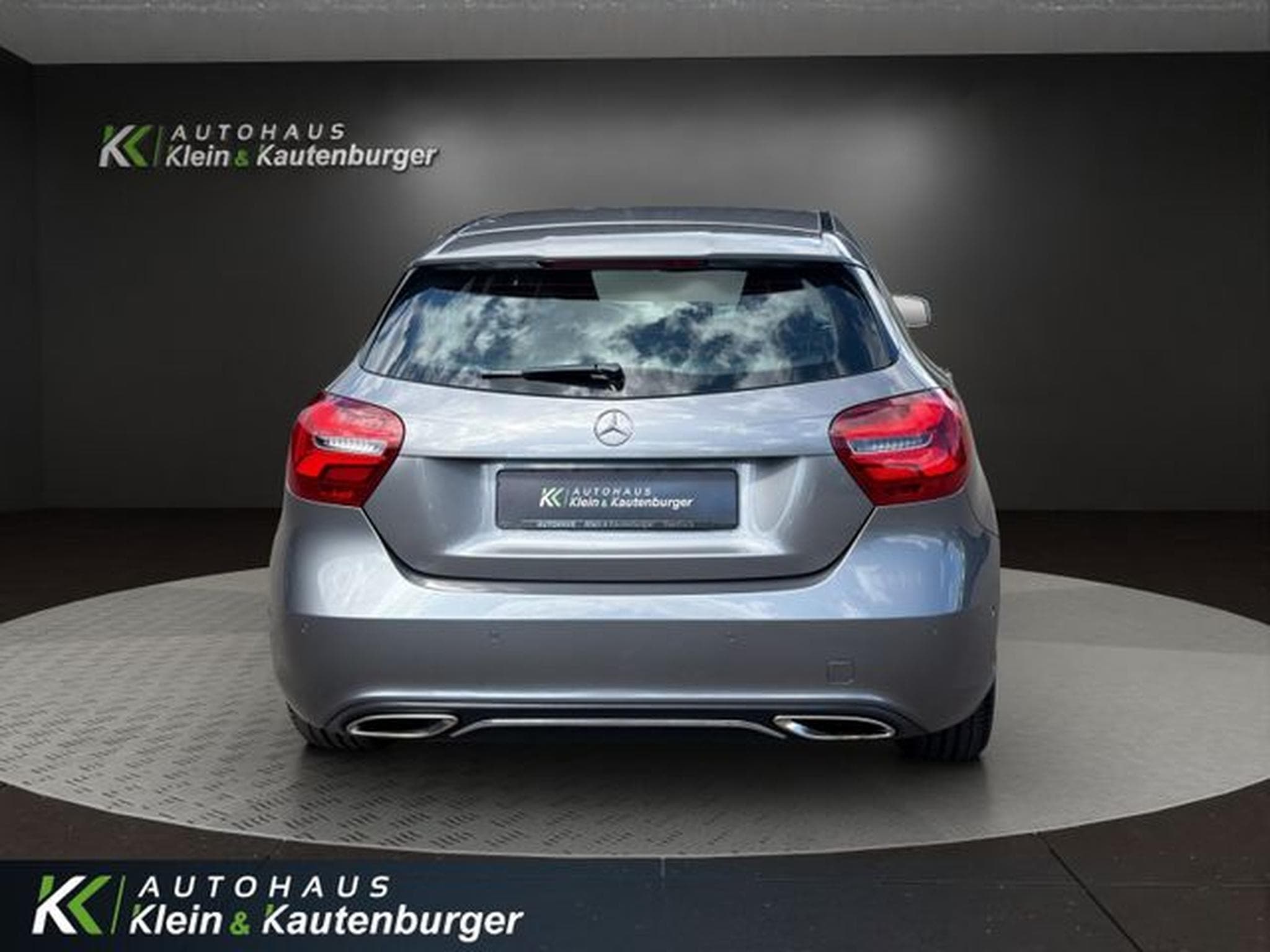 Mercedes A 180 A 180 URBAN+KAMERA+NAVI+LED +REGENSENS+PTS (2017) - Foto 6