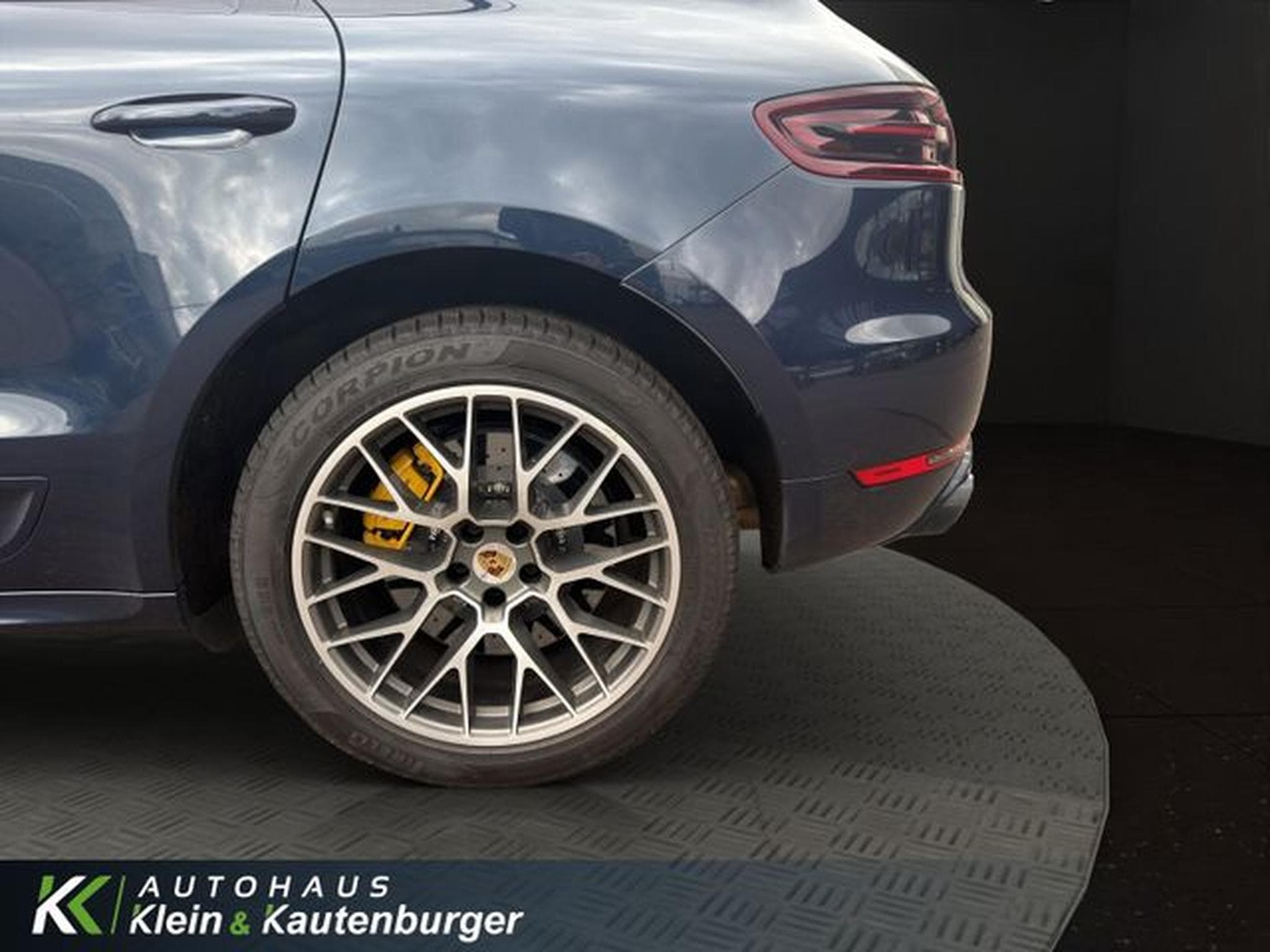 Porsche Macan Macan Turbo 3.6 l +CARBON+KERAMIK+BURMESTER (2014) - Photo 10