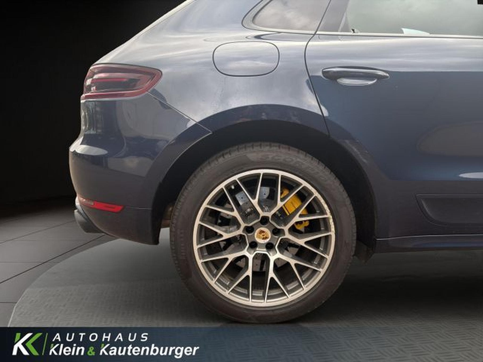 Porsche Macan Macan Turbo 3.6 l +CARBON+KERAMIK+BURMESTER (2014) - Photo 11