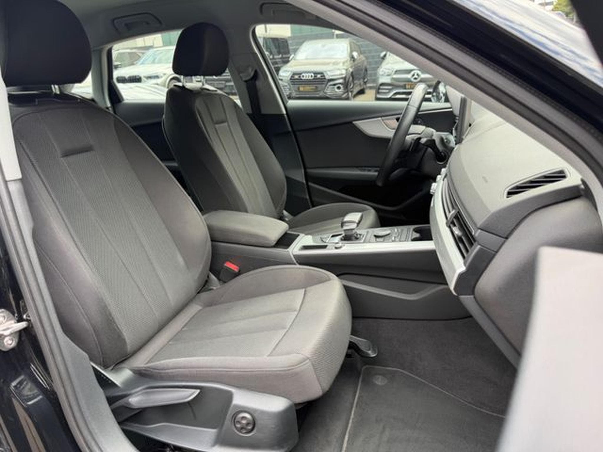 Audi A4 A4 2.0 TFSI S TRONIC QUATTRO SPORT *ALU*PDC*SHZ* (2018) - Photo 15