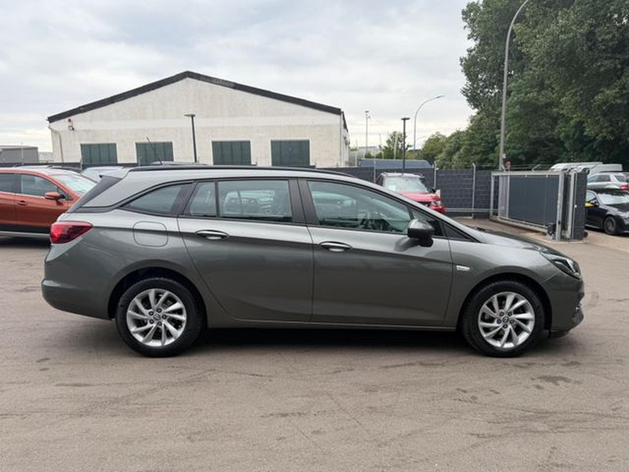 Opel Astra ASTRA ST EDITION*AUT*1.HAND*KAMERA*NAVI*ALUS* (2020) - Photo 14