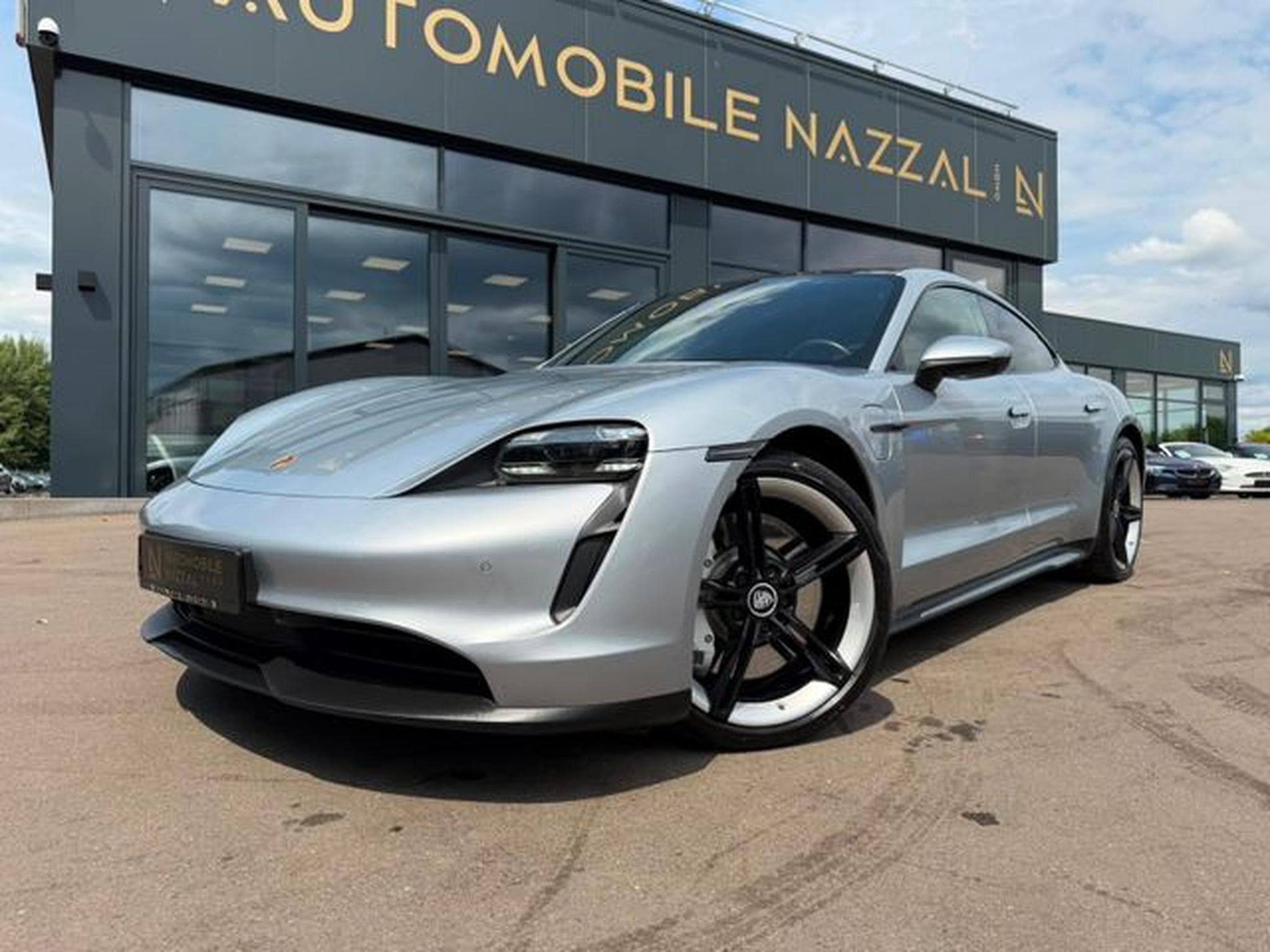 Porsche Taycan TAYCAN 4S *SPORT-CHRONO*SPORT-DESIGN*PANO*LUFT* (2020) - Photo 3
