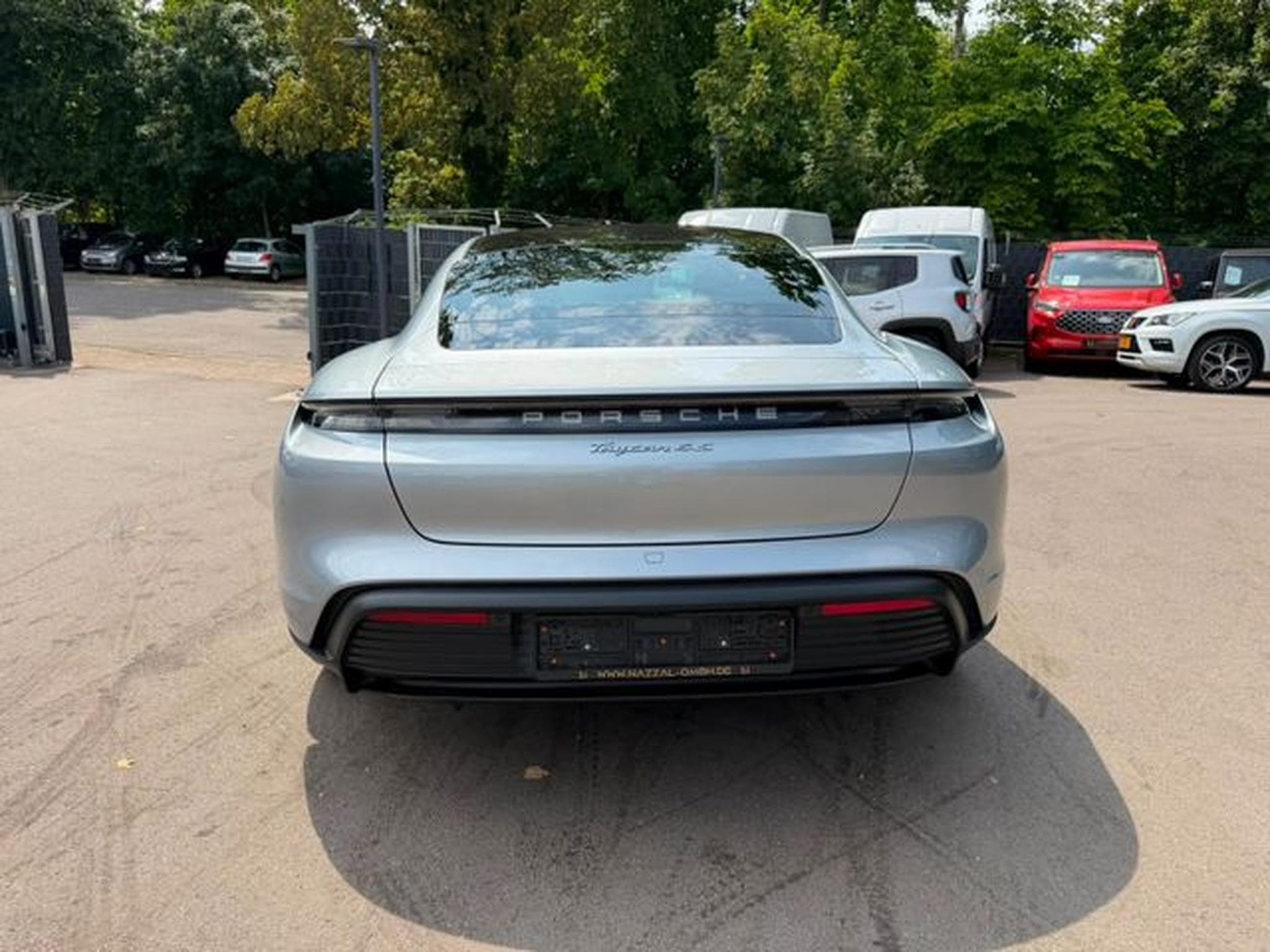Porsche Taycan TAYCAN 4S *SPORT-CHRONO*SPORT-DESIGN*PANO*LUFT* (2020) - Photo 8