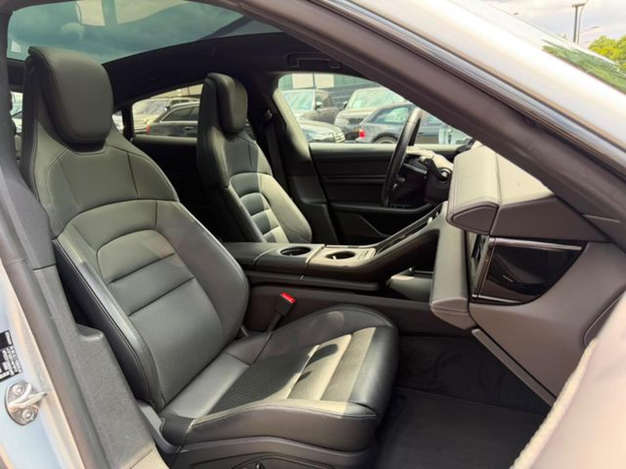 Porsche Taycan TAYCAN 4S *SPORT-CHRONO*SPORT-DESIGN*PANO*LUFT* (2020) - Photo 14