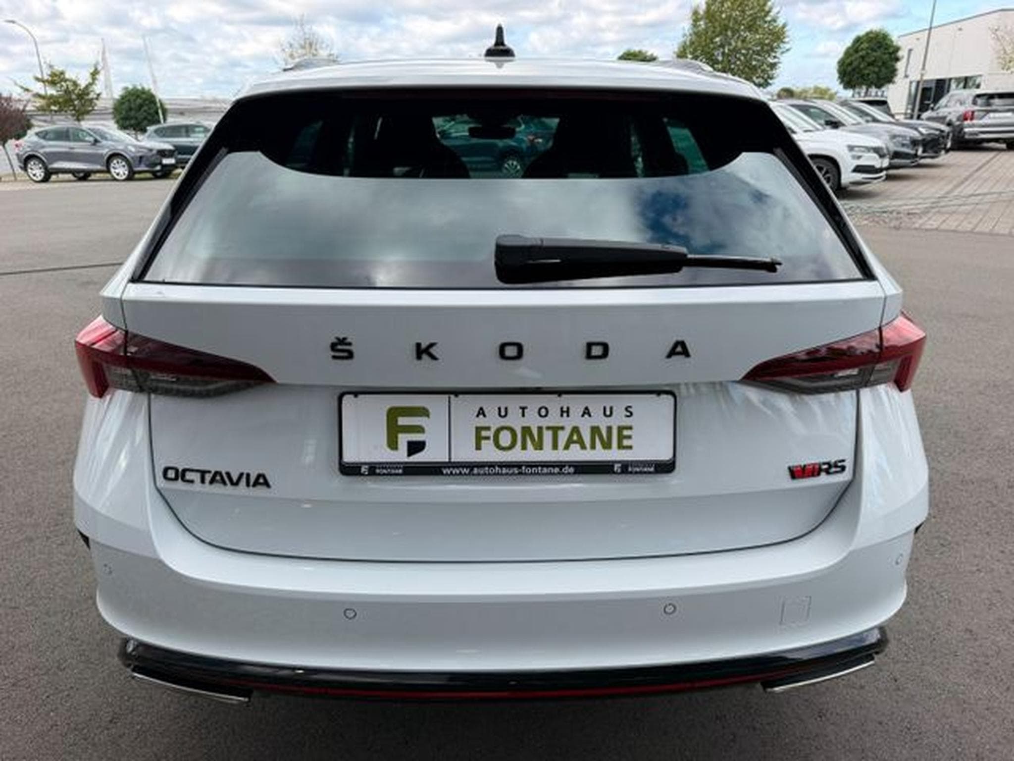 Skoda Octavia Octavia 2.0TSI RS 19" eAHK 4xSHZ Keyless Kamera (2024) - Photo 7