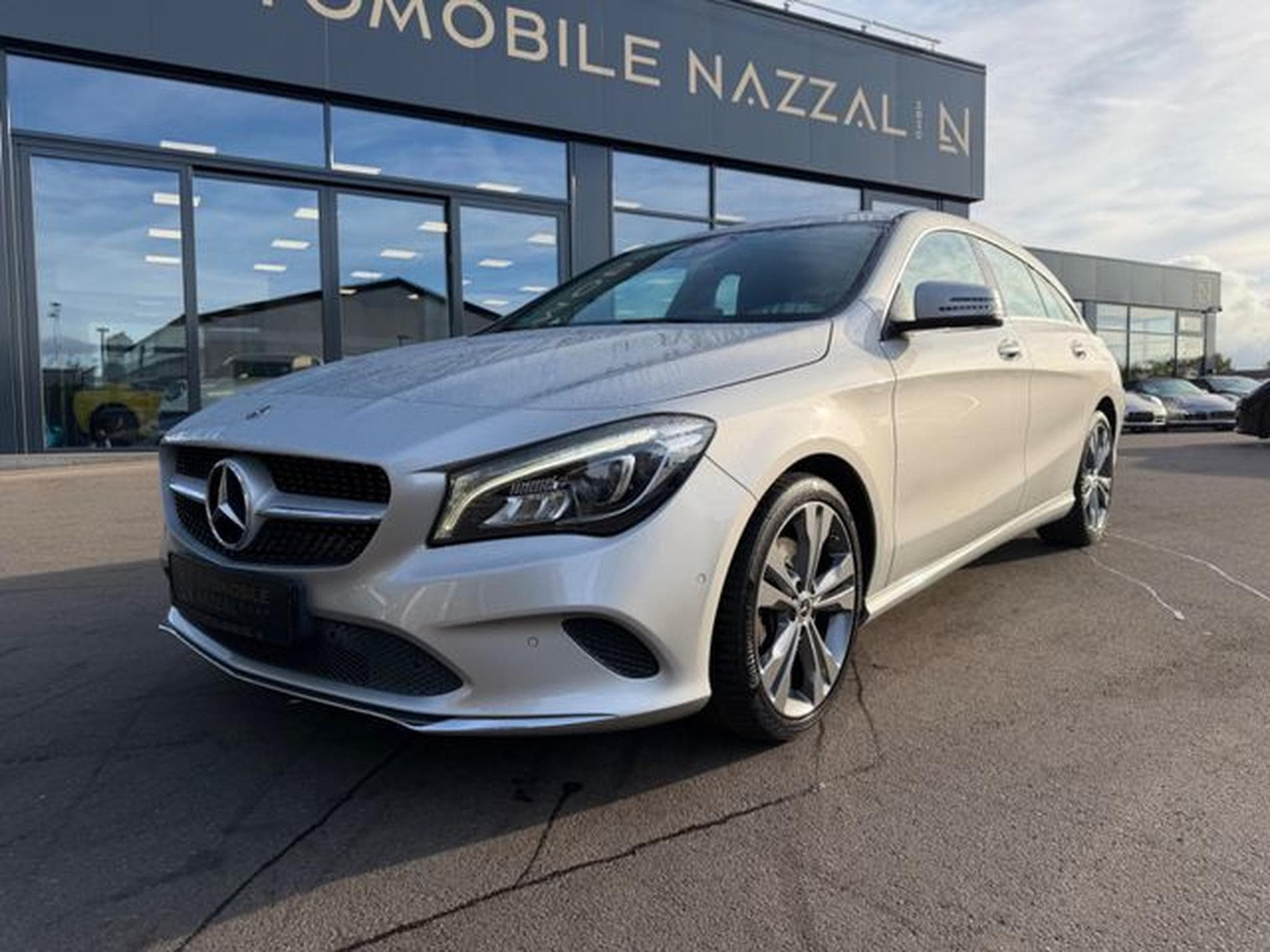 Mercedes CLA CLA 250 SHOOTING BRAKE*LED*NAVI*R-KAMERA* (2017) - Photo 2
