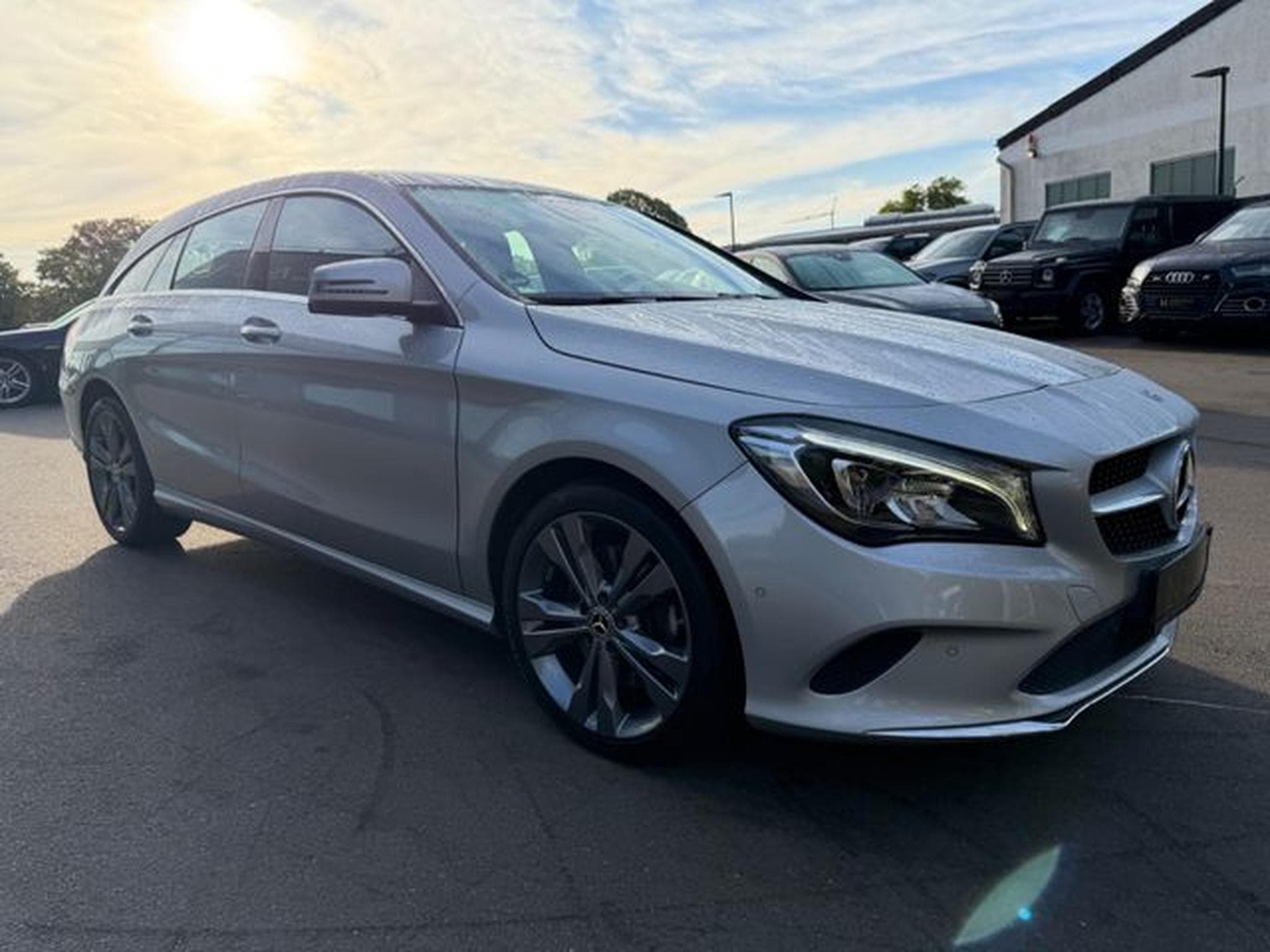 Mercedes CLA CLA 250 SHOOTING BRAKE*LED*NAVI*R-KAMERA* (2017) - Photo 4