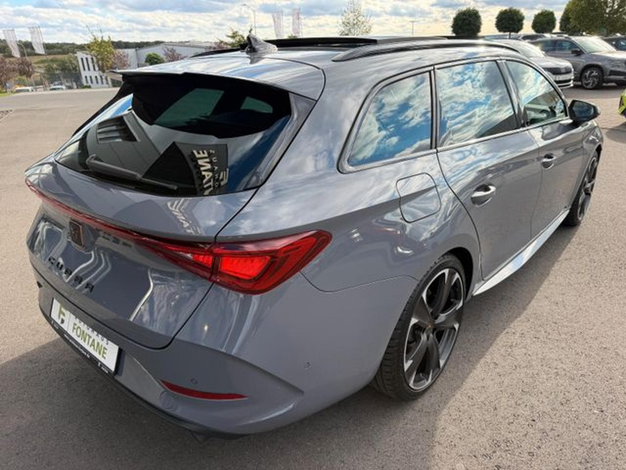Cupra Leon Leon 2,0TSi Sportstourer 19"Pano Leder AHK ACC (2023) - Photo 6