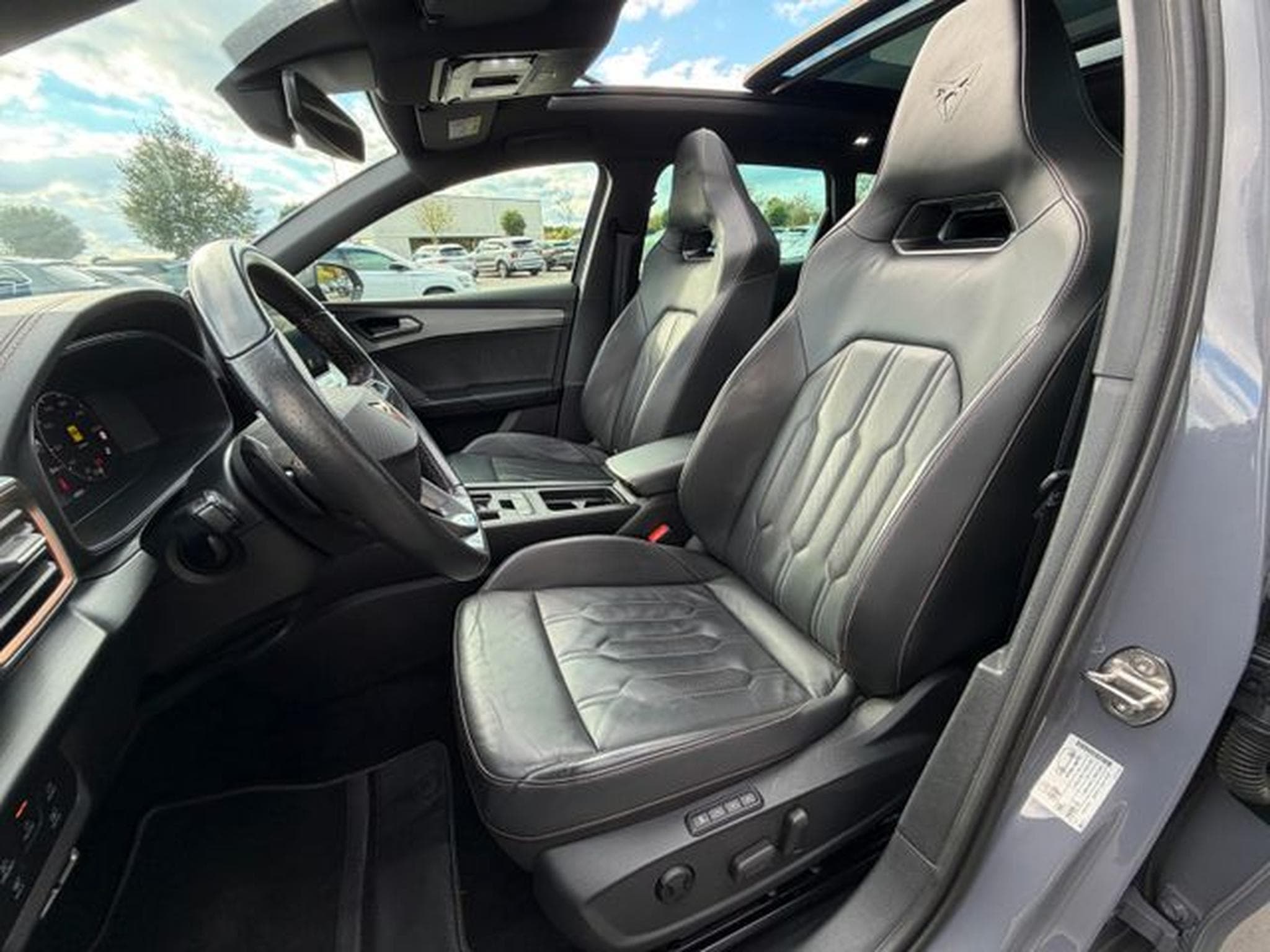 Cupra Leon Leon 2,0TSi Sportstourer 19"Pano Leder AHK ACC (2023) - Photo 10