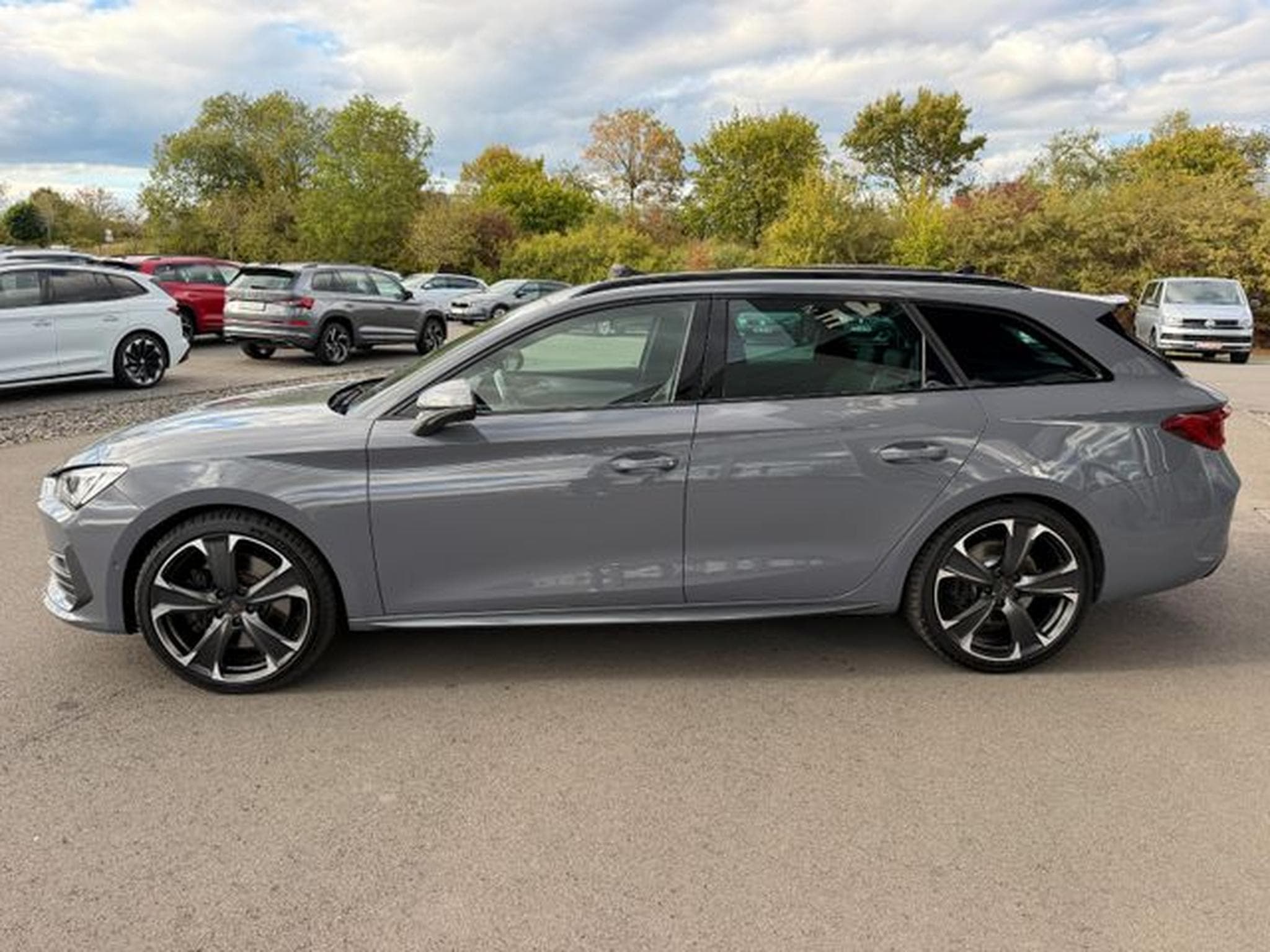 Cupra Leon Leon 2,0TSi Sportstourer 19"Pano Leder AHK ACC (2023) - Photo 9
