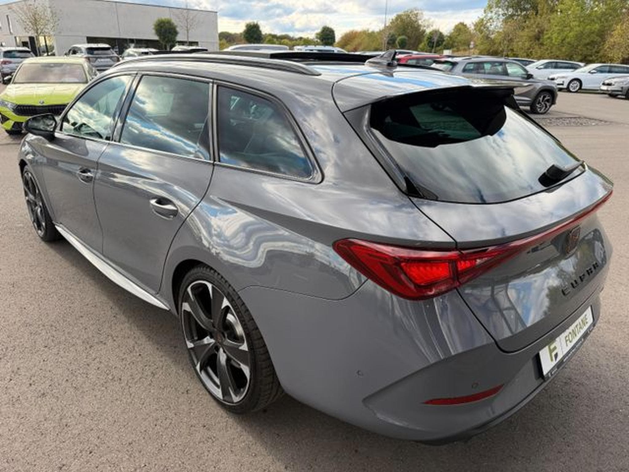 Cupra Leon Leon 2,0TSi Sportstourer 19"Pano Leder AHK ACC (2023) - Photo 8