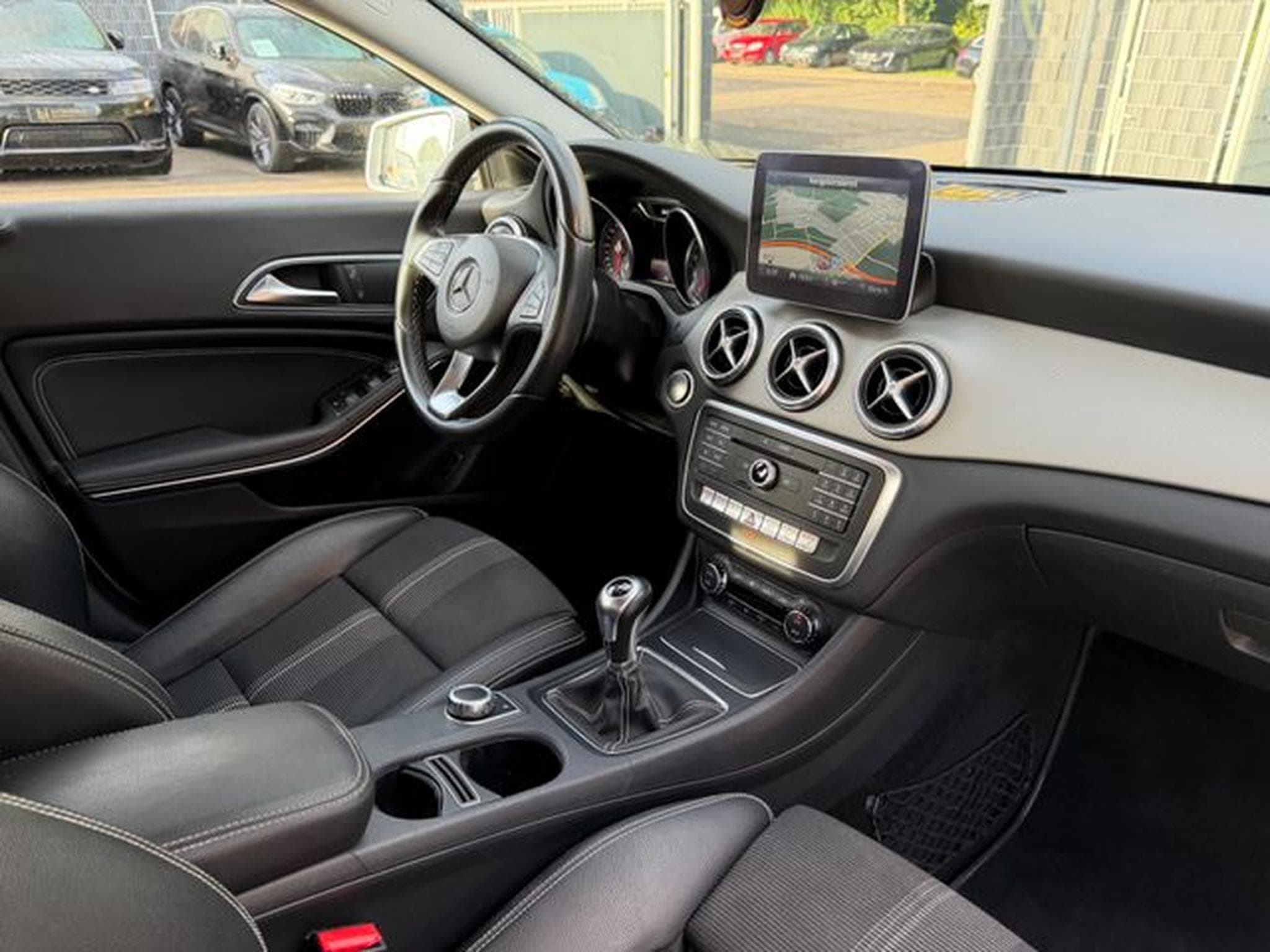 Mercedes CLA CLA 250 SHOOTING BRAKE*LED*NAVI*R-KAMERA* (2017) - Photo 15