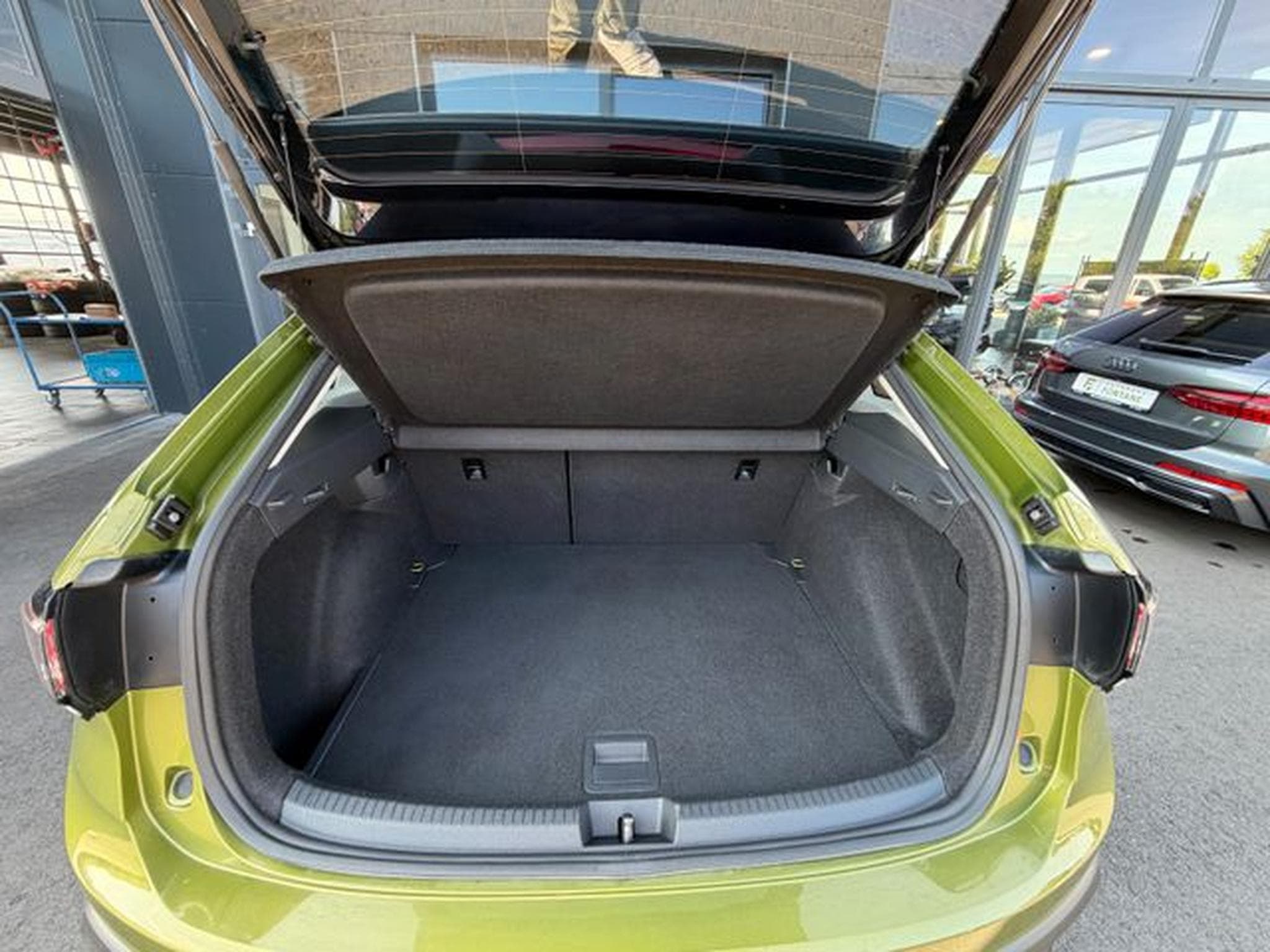 VW Taigo Taigo 1,5TSi DSG Style IQ Light 18" Navi Virtual (2022) - Foto 15