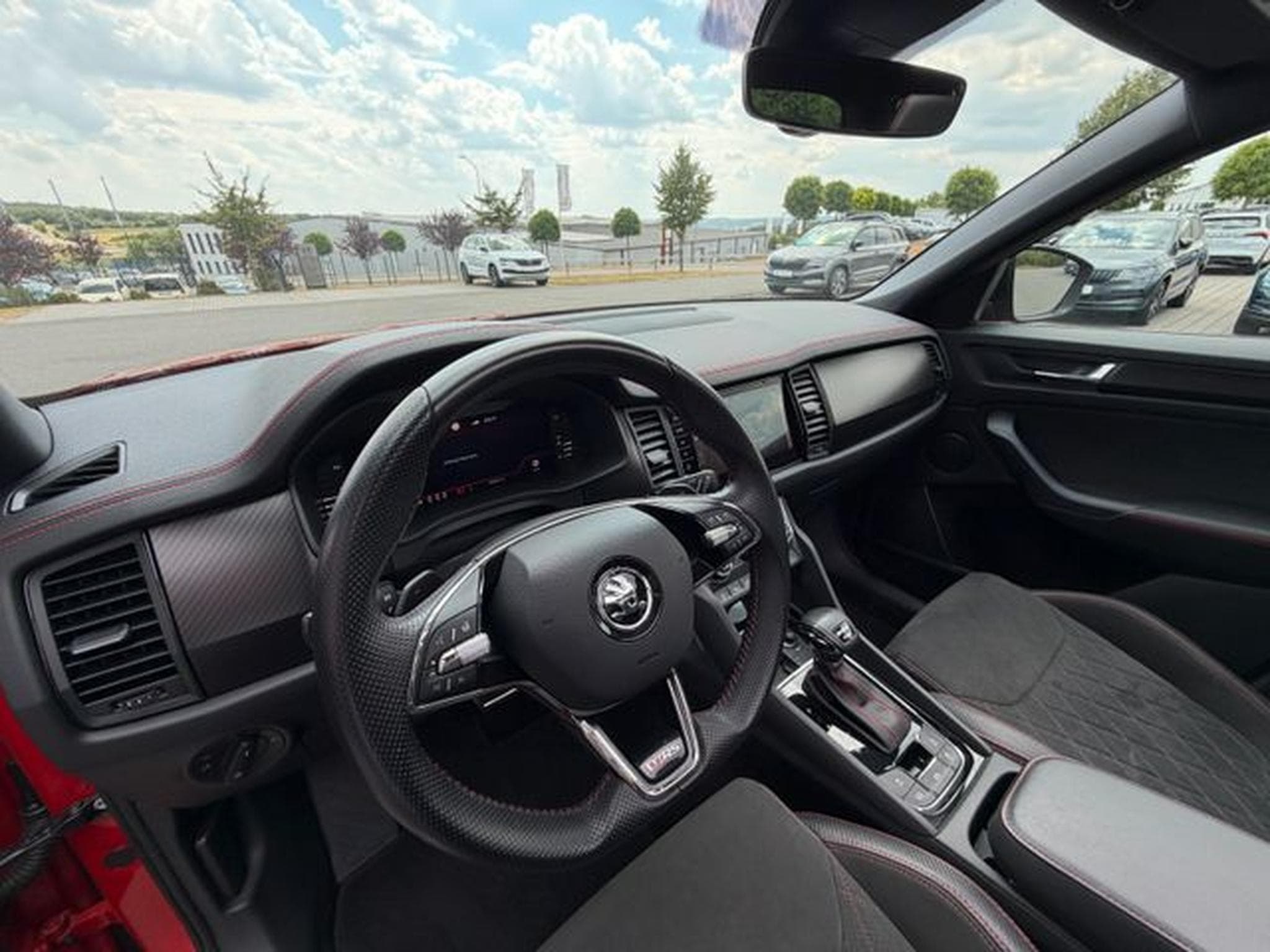 Skoda Kodiaq Kodiaq 2,0TSi RS 4x4 Pano AHK Alcantara Keyless (2022) - Foto 11