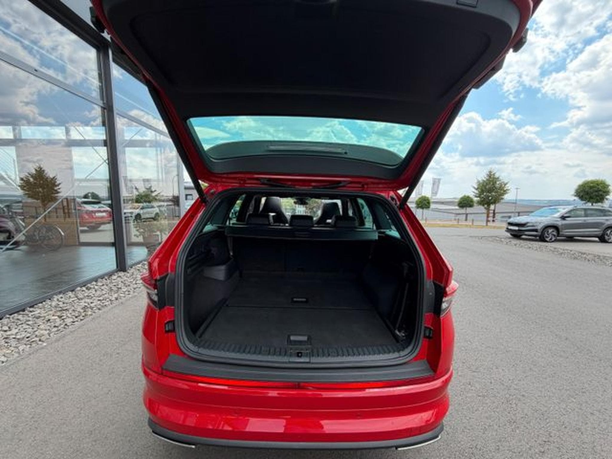 Skoda Kodiaq Kodiaq 2,0TSi RS 4x4 Pano AHK Alcantara Keyless (2022) - Foto 13