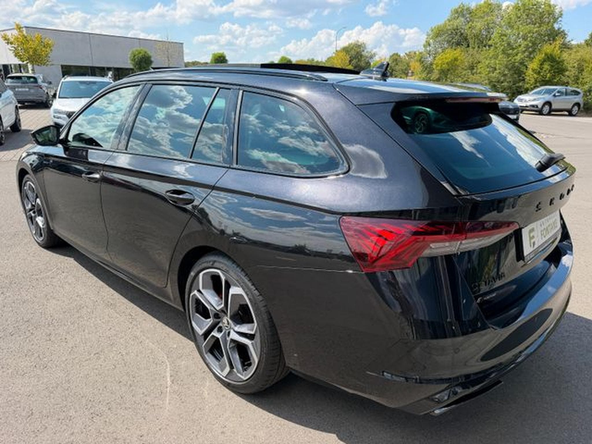 Skoda Octavia Octavia 2,0TDi Combi RS Pano 19" Alcan. Massage (2023) - Foto 7