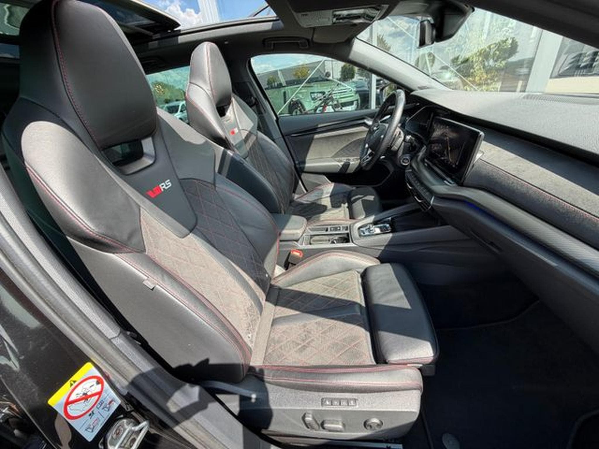 Skoda Octavia Octavia 2,0TDi Combi RS Pano 19" Alcan. Massage (2023) - Foto 15