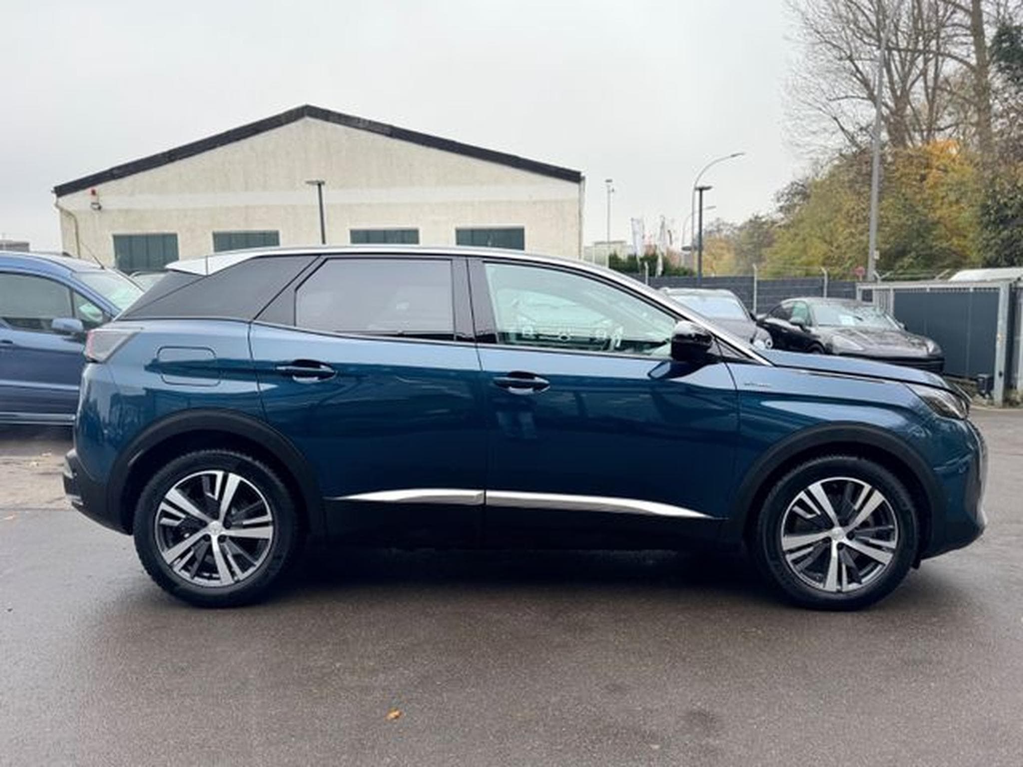 Peugeot 3008 3008 HYBRID 225 ALLURE*FACELIFT*VOLL-LED*KAMERA* (2023) - Photo 11