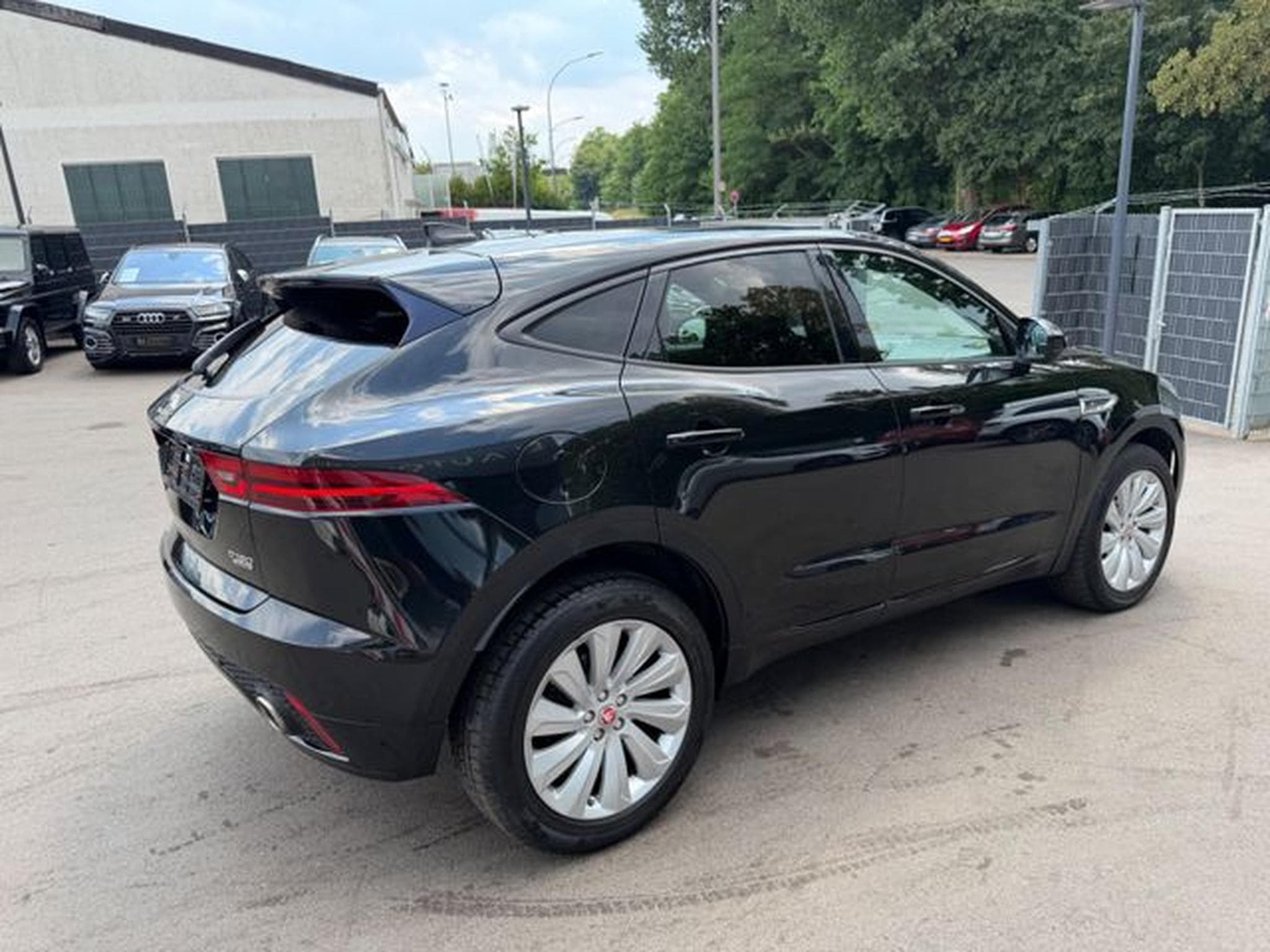 Jaguar E-Pace E-PACE  R-DYNAMIC S AWD*LED*R-KAMERA*NAVI* (2020) - Photo 6