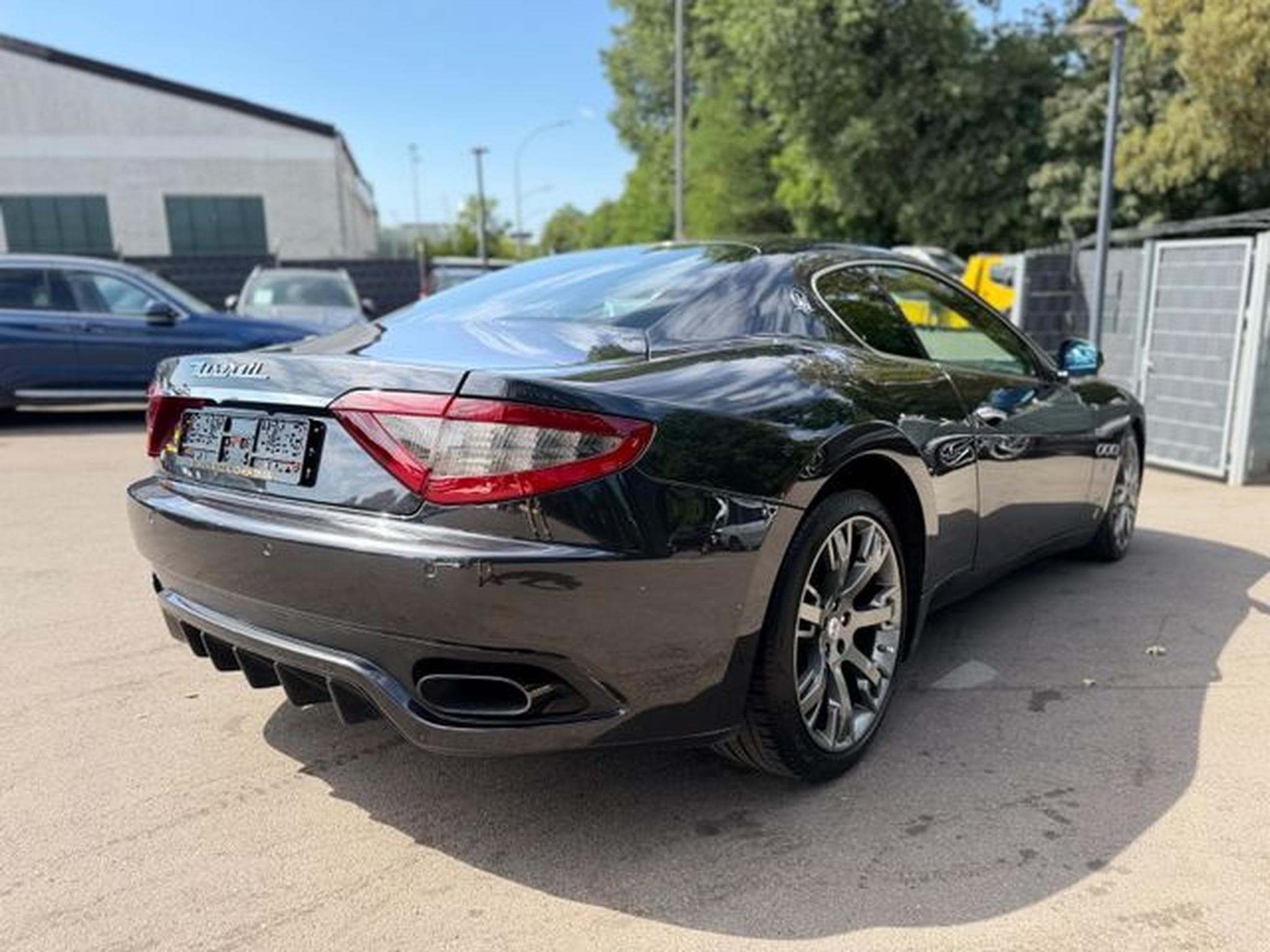 Maserati Granturismo GRANTURISMO*AUT.*LEDER-ROT*PDC*SPORT-ABGAS* (2008) - Photo 9