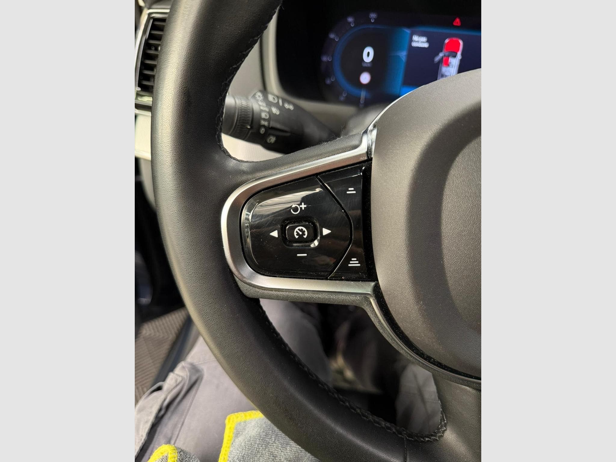 Volvo XC90 SUV (2023) - Photo 14