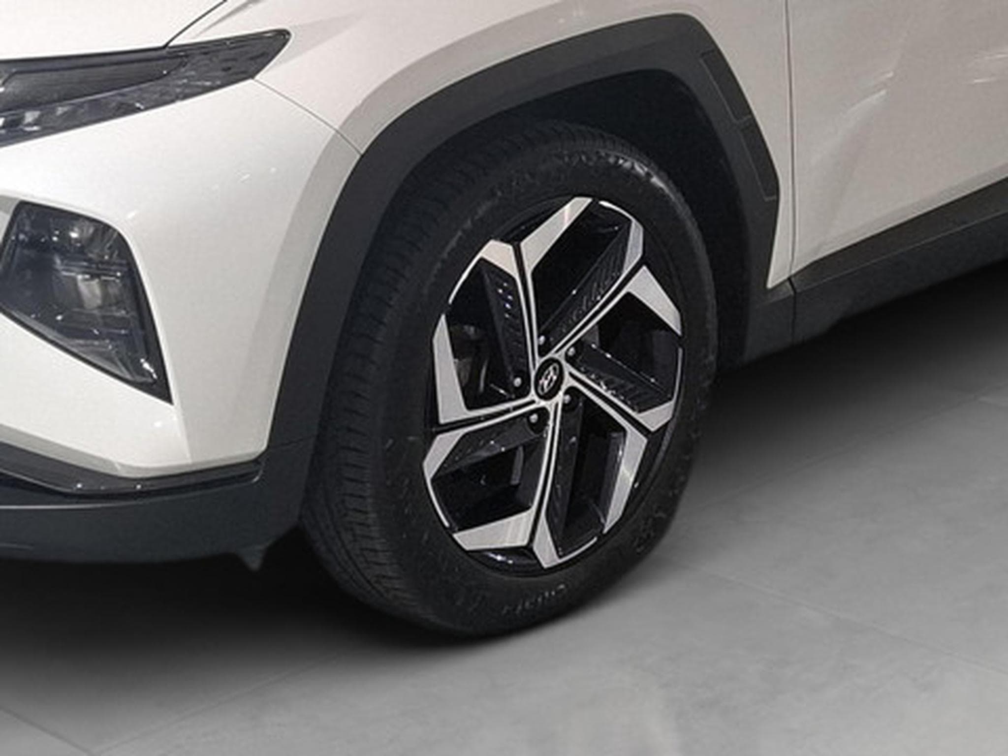 Hyundai Tucson 1.6 SHINE SENSATION (2024) - Photo 20