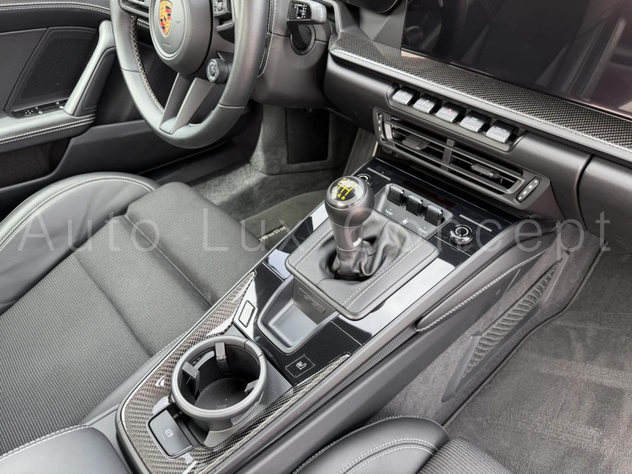 Porsche 911 911 GT3 Pack Touring (2022) - Photo 23
