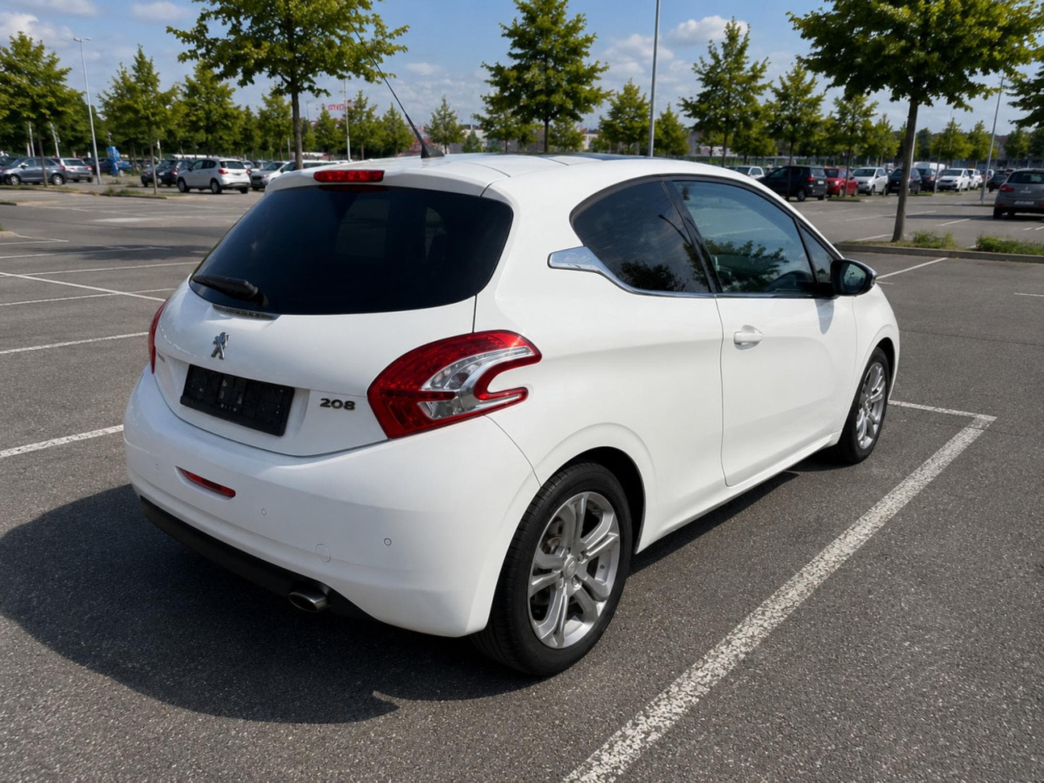 Peugeot 208 1.6 16v Allure Pano Navi PDC (2014) - Photo 3