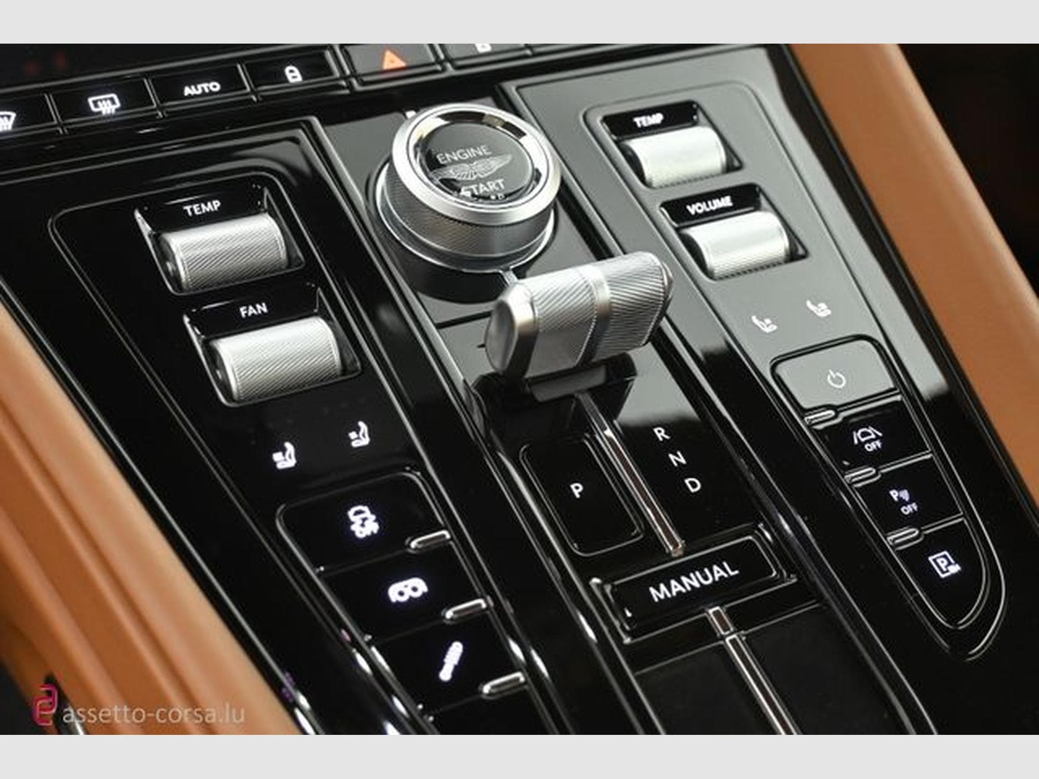 Aston-Martin DB12 DB12 Coupe 4.0 V8*Heritage*1. Hand*Garantie (2025) - Photo 17