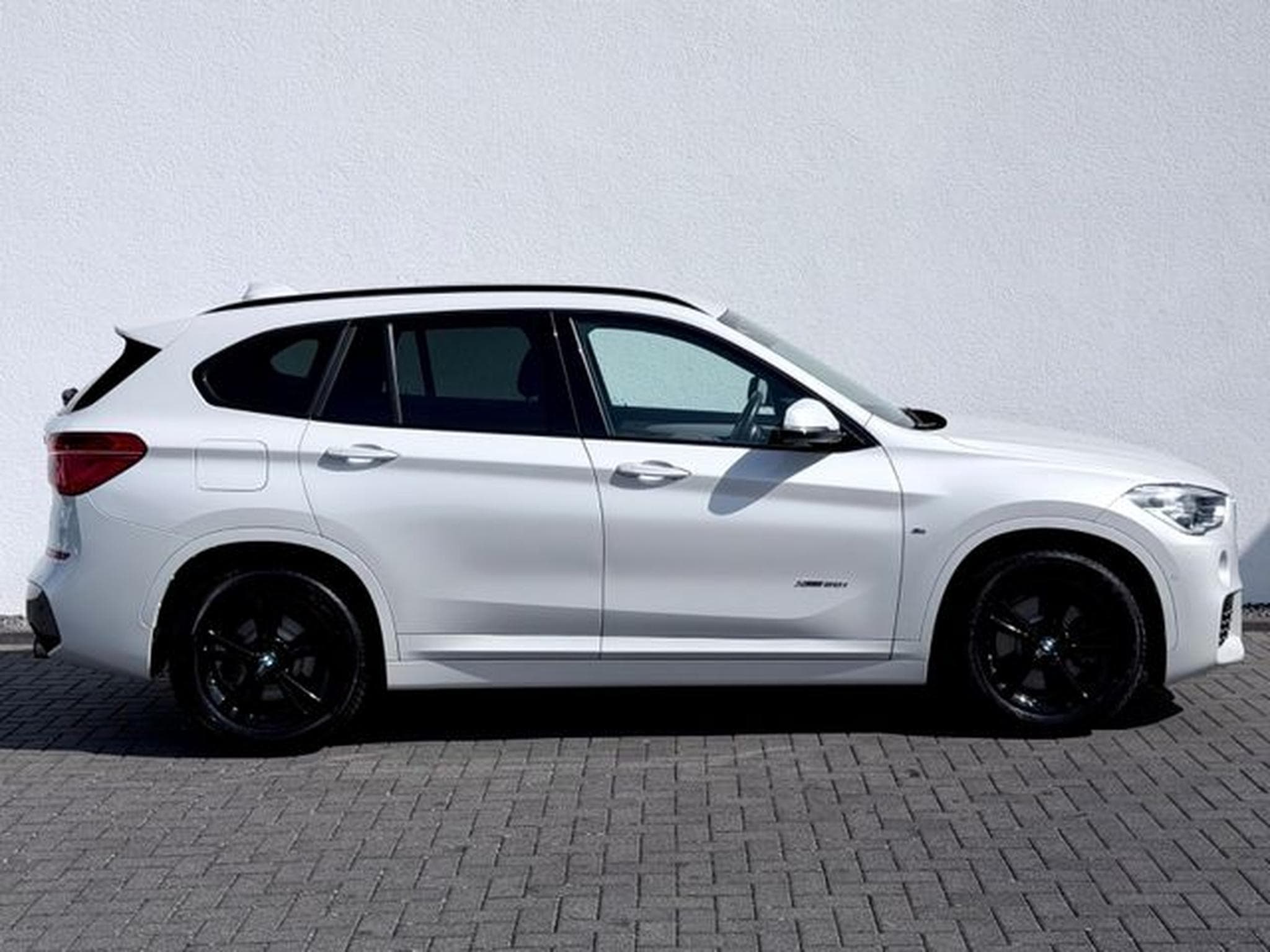 BMW X1 X1 20i xDrive M Sport Paket /NAVI/LED/CAM/1.HAND (2017) - Foto 4