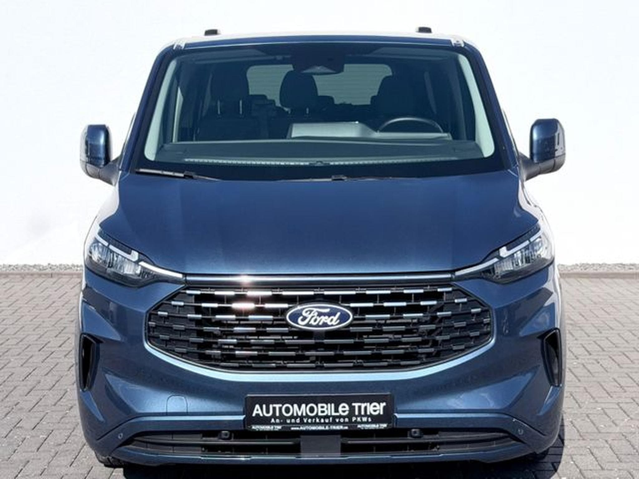 Ford Tourneo Tourneo Custom 2.0 EcoBlue L2 Titanium 9.Sitzer (2024) - Foto 2