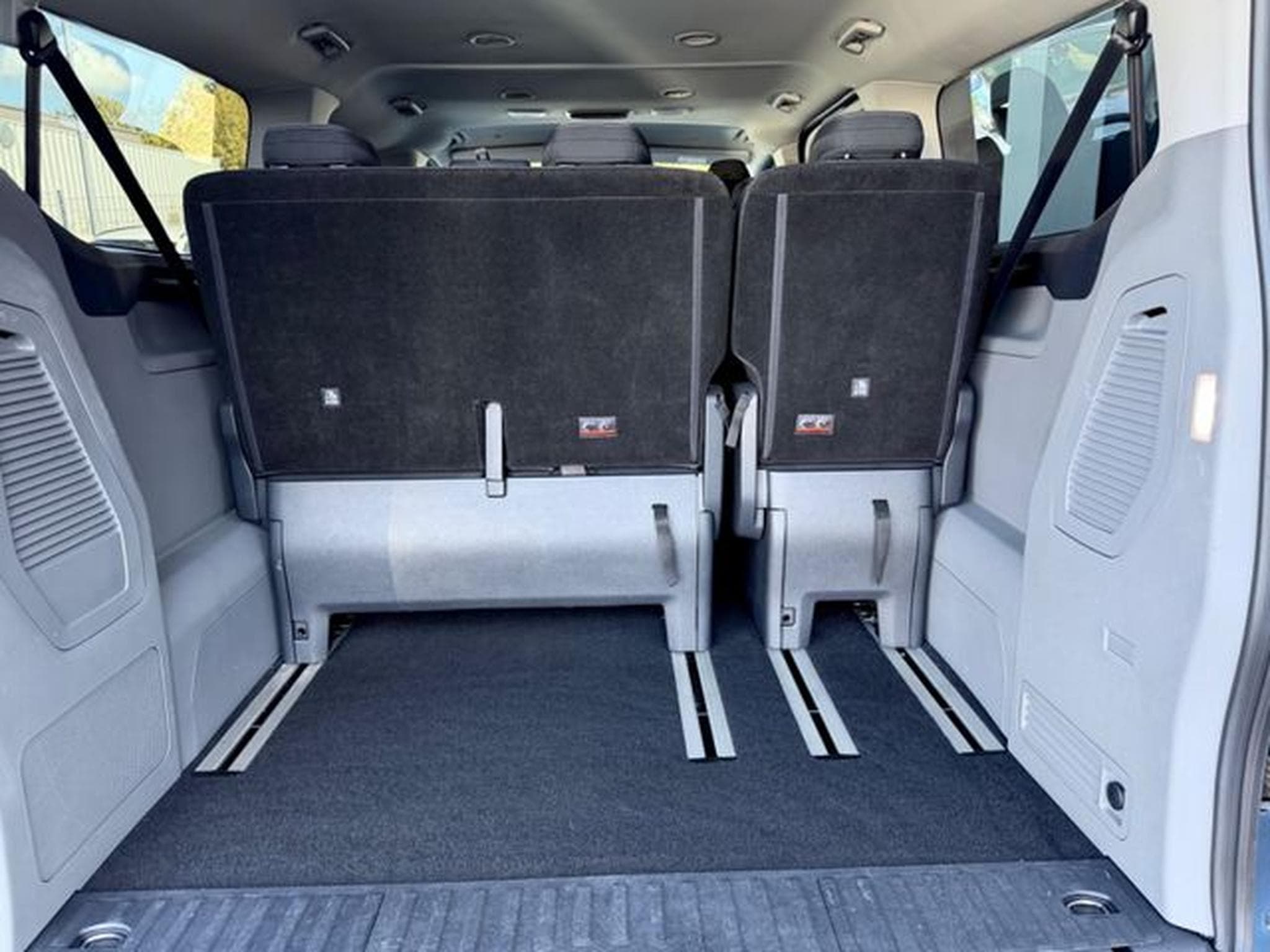 Ford Tourneo Tourneo Custom 2.0 EcoBlue L2 Titanium 9.Sitzer (2024) - Foto 16