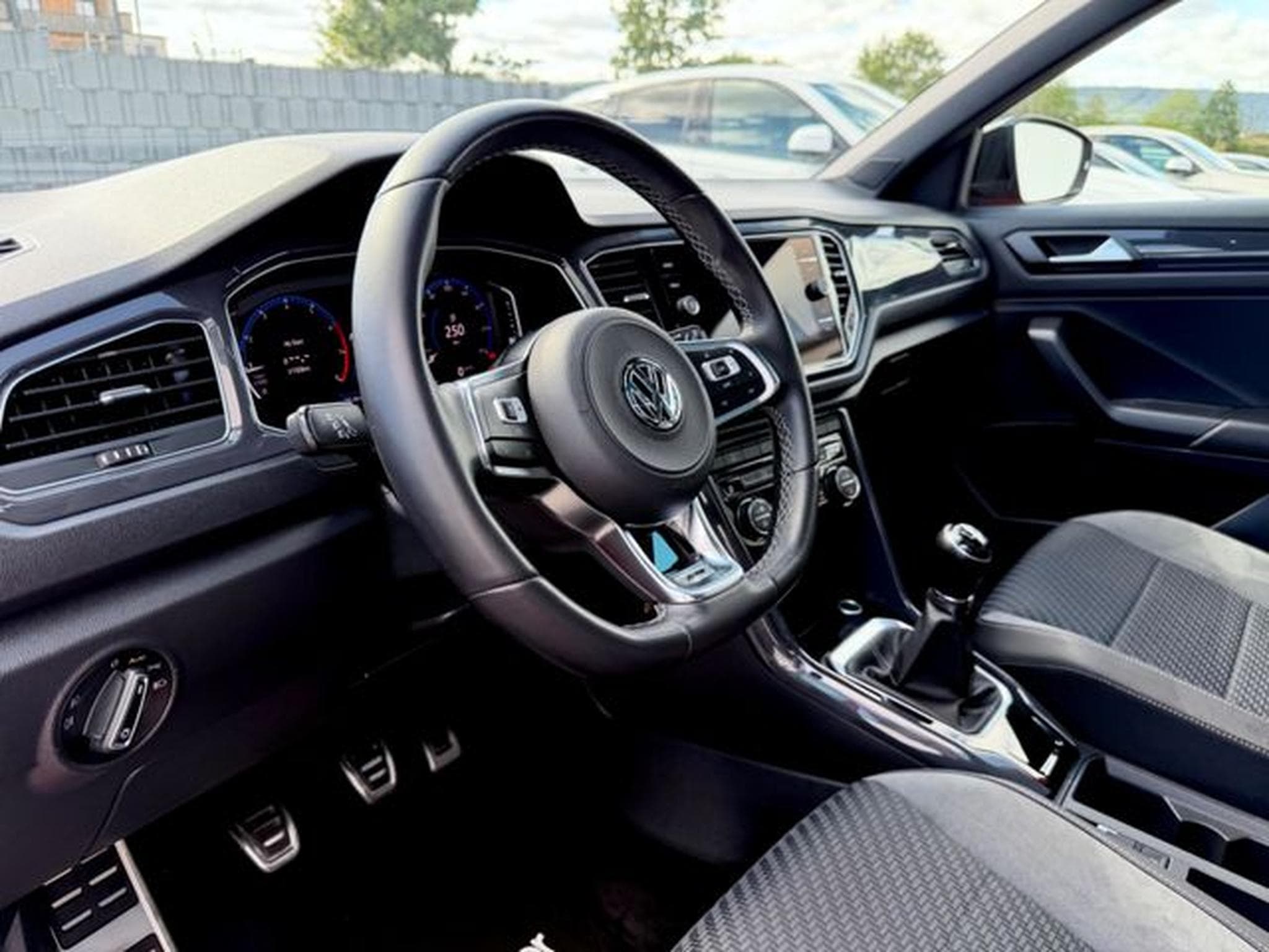 VW T-Roc T-Roc 1.5 TSI R line /PANO/LED/CARPLAY/GARANTIE/ (2019) - Photo 11