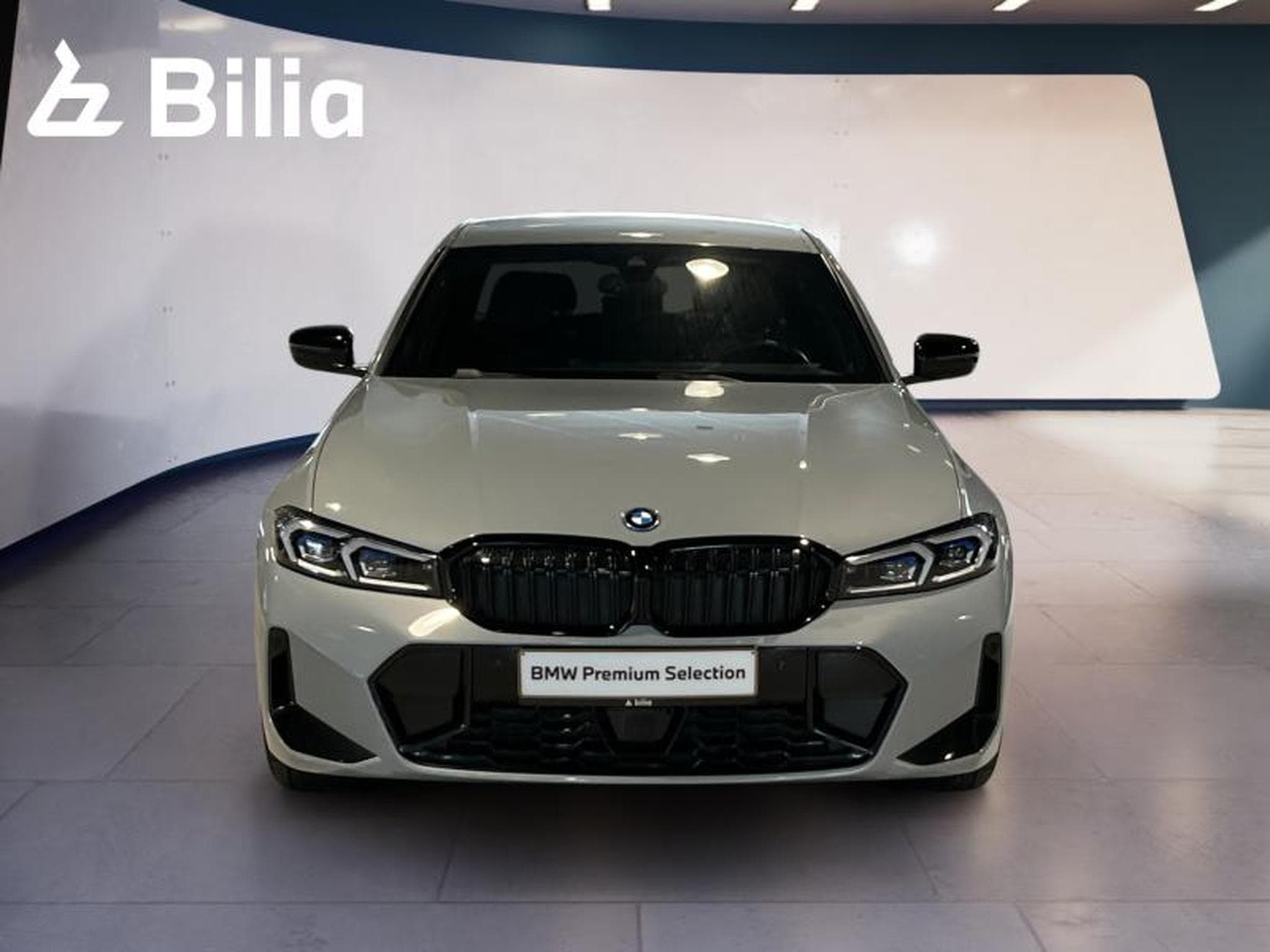BMW 330 330e xDrive M Sport (2023) - Foto 2