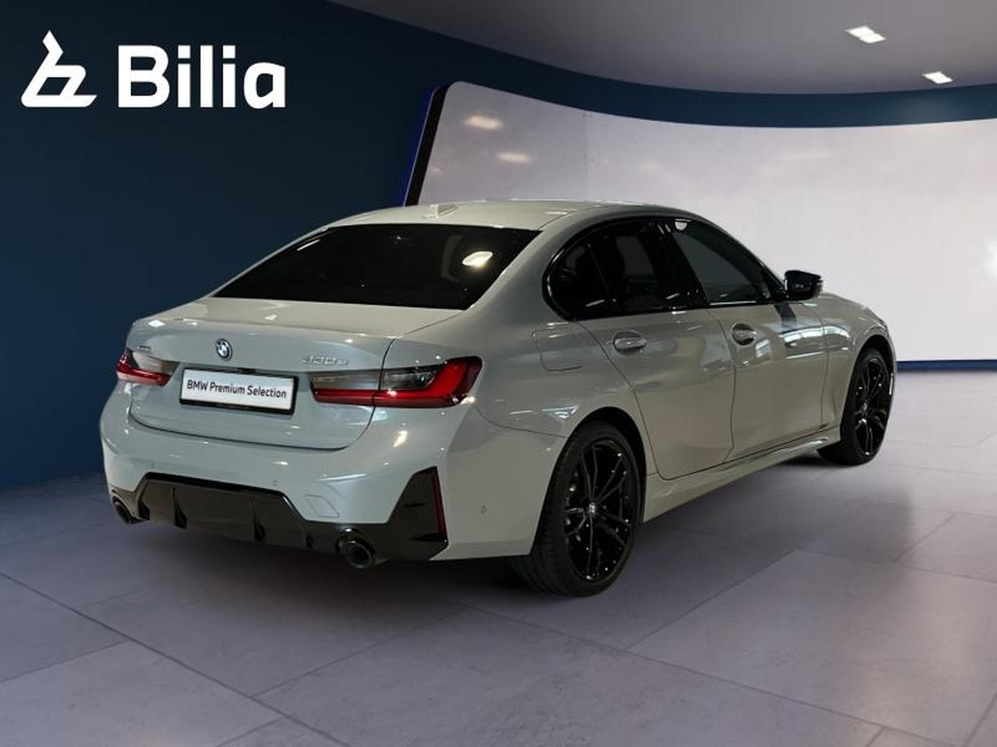 BMW 330 330e xDrive M Sport (2023) - Foto 15