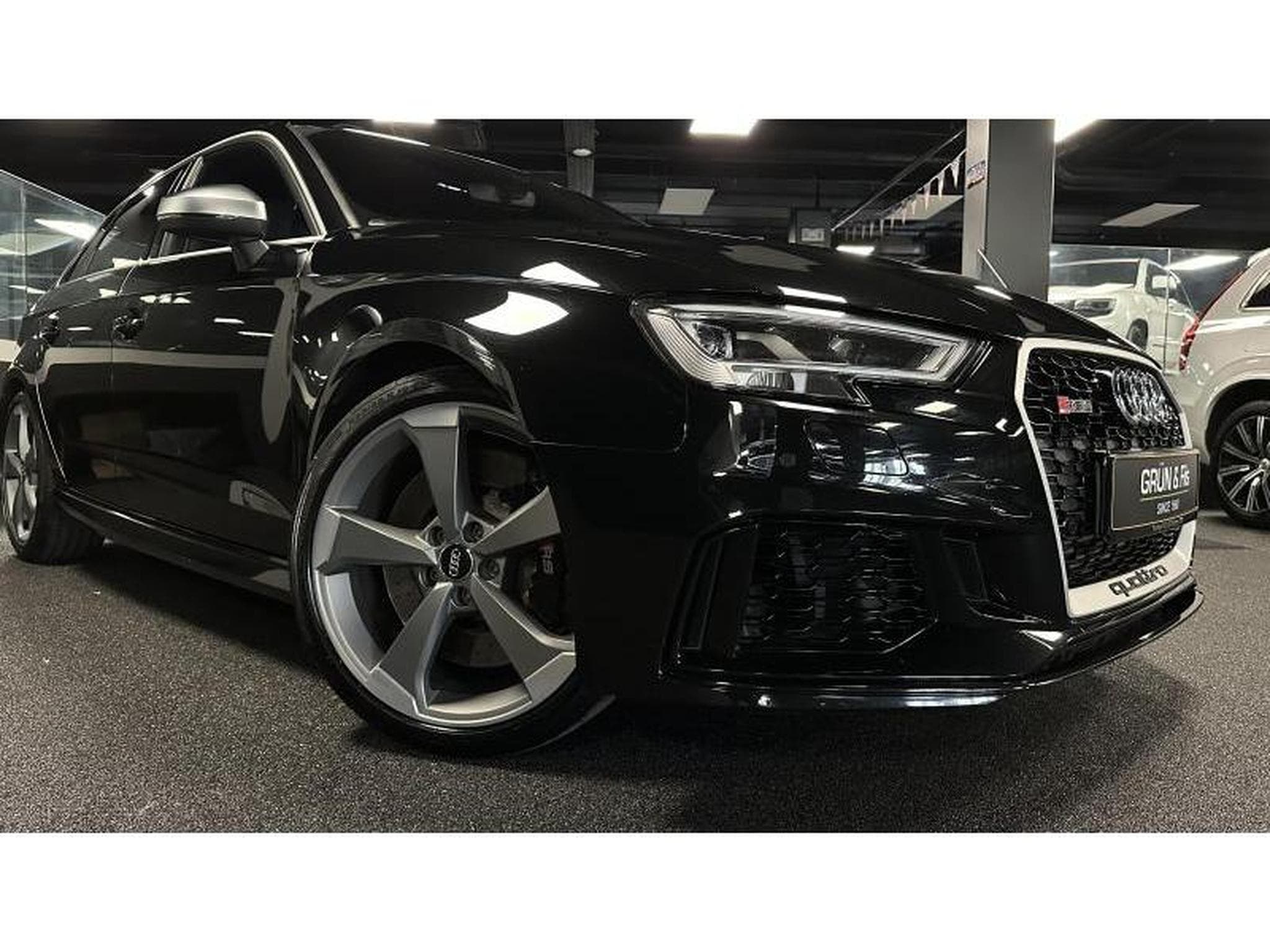 Audi RS3 Sportback 2.5 TFSI Quattro (2019) - Photo 2