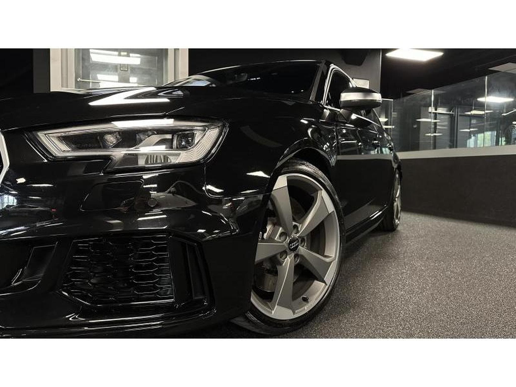 Audi RS3 Sportback 2.5 TFSI Quattro (2019) - Photo 5