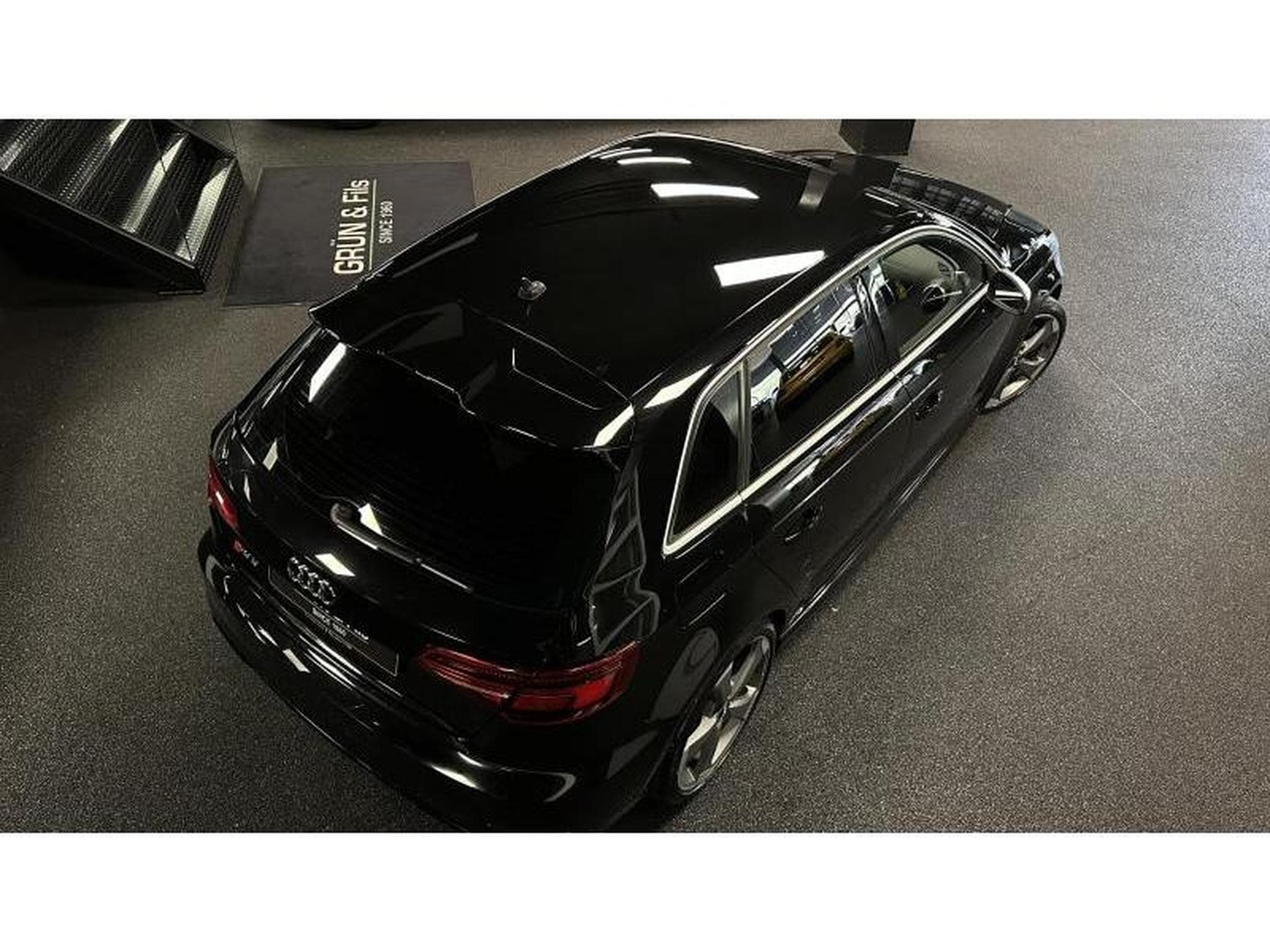 Audi RS3 Sportback 2.5 TFSI Quattro (2019) - Photo 6
