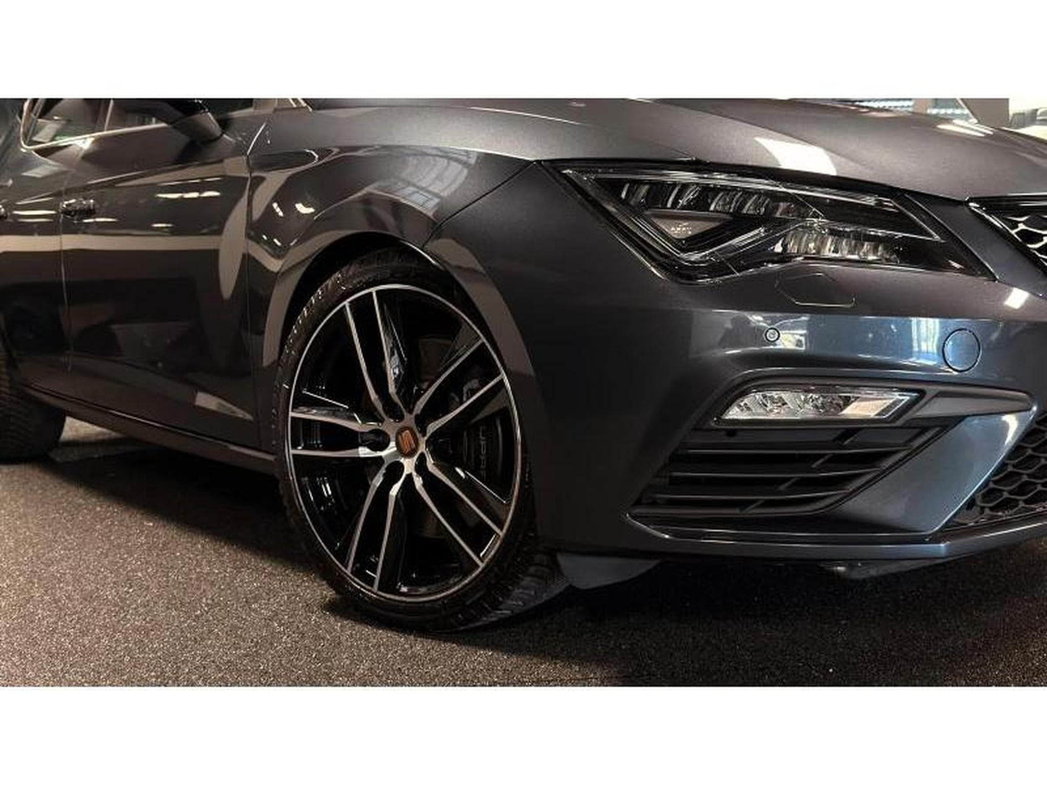 Seat Leon Cupra (2020) - Photo 6